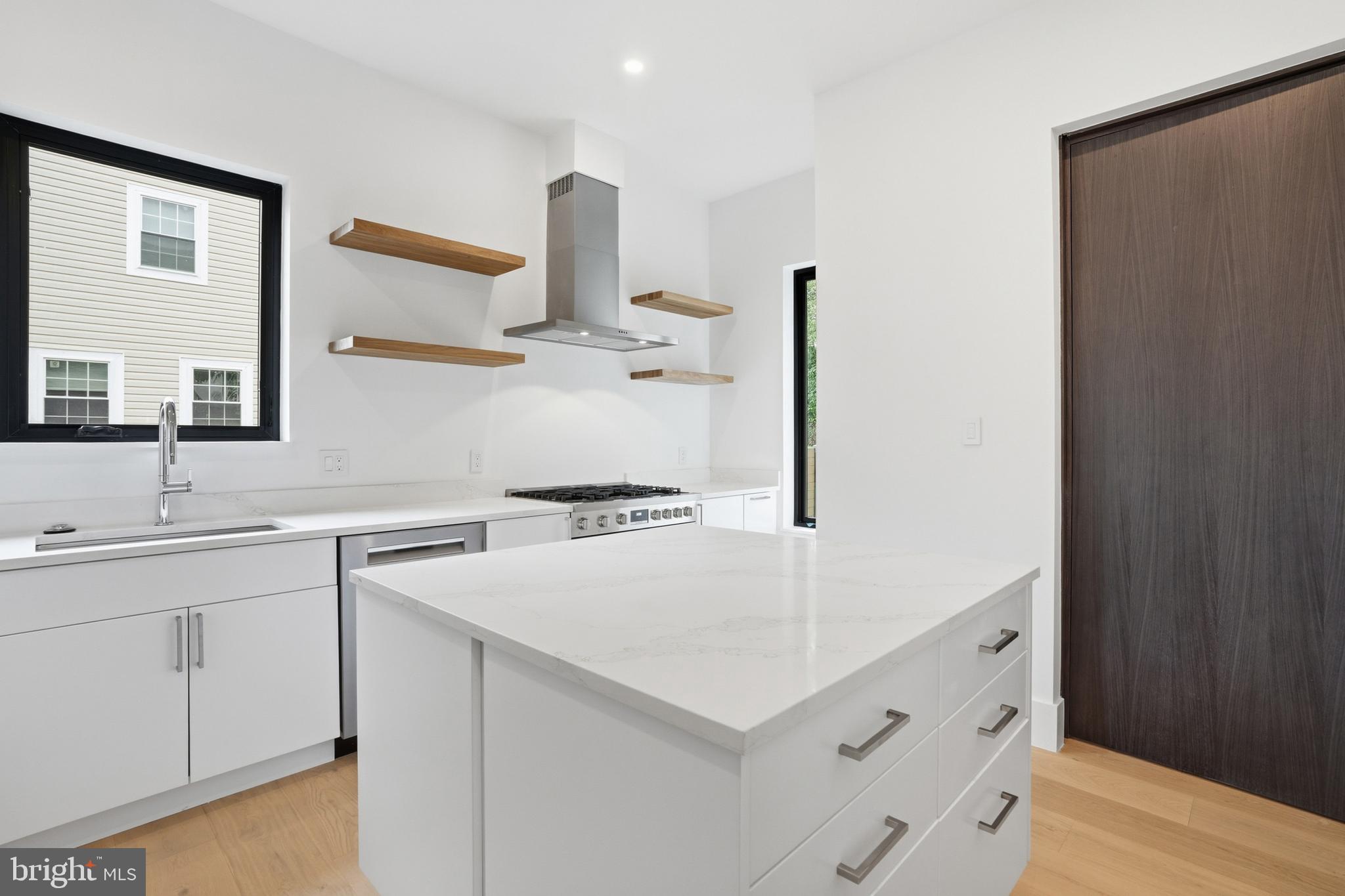 PIMMIT HILLS - Residential