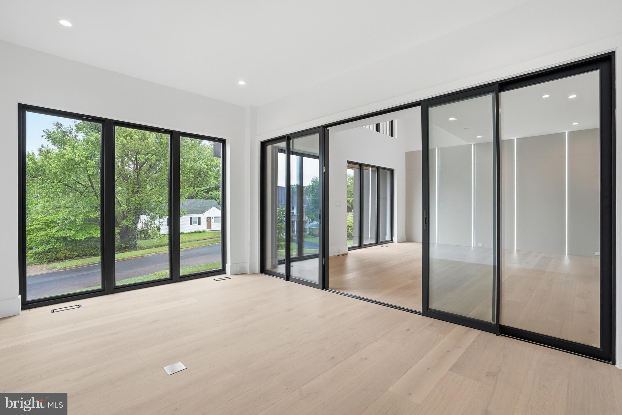 PIMMIT HILLS - Residential