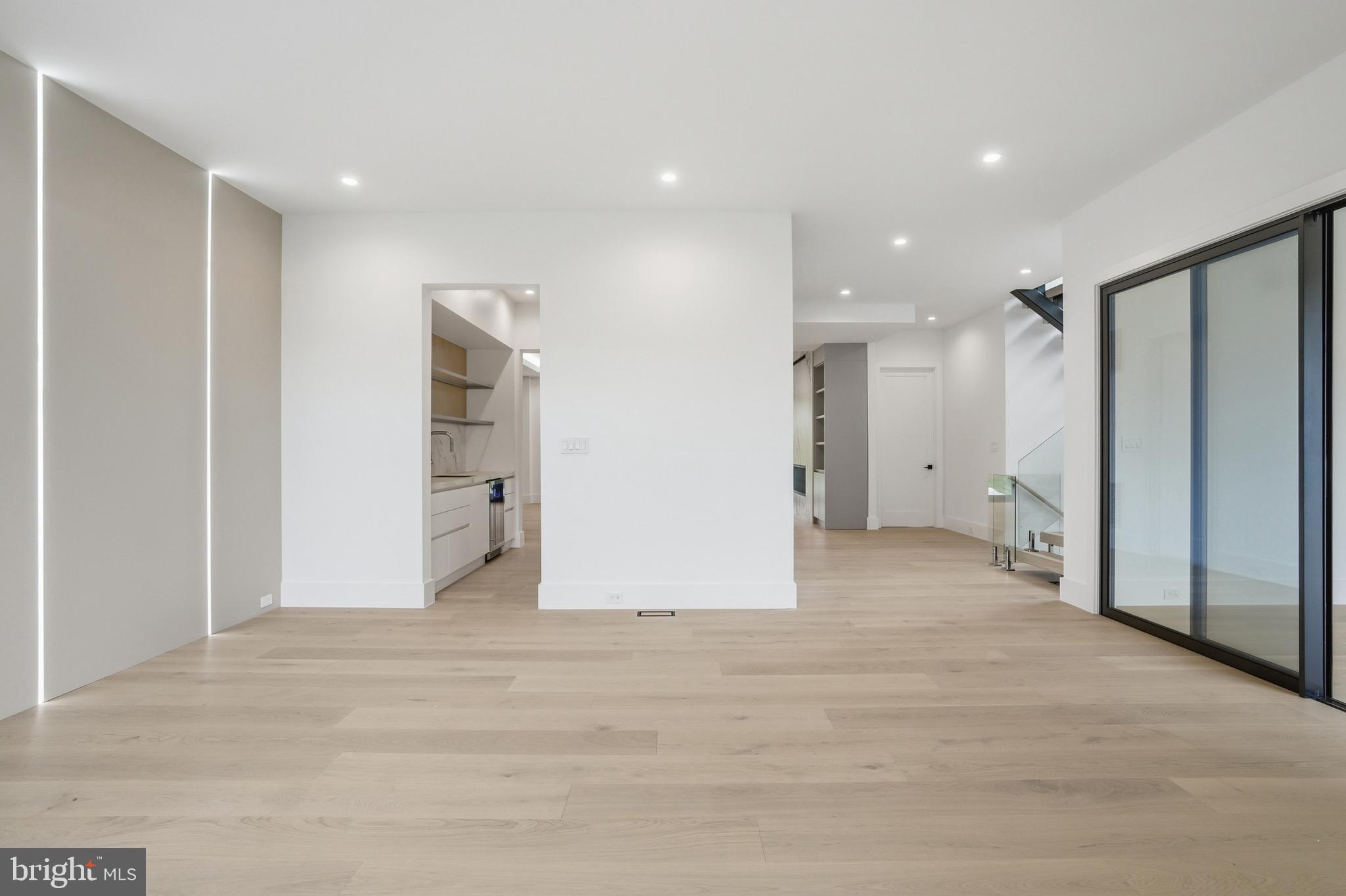 PIMMIT HILLS - Residential