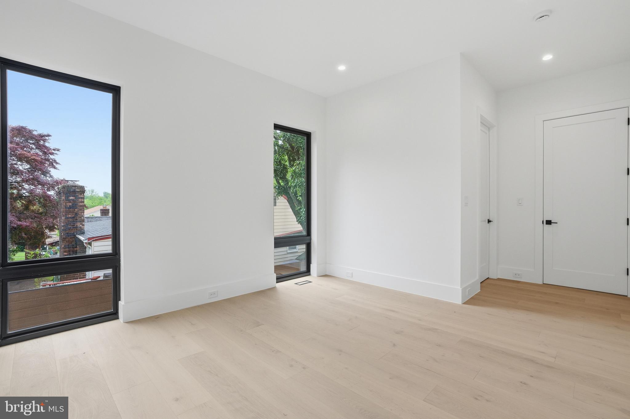 PIMMIT HILLS - Residential