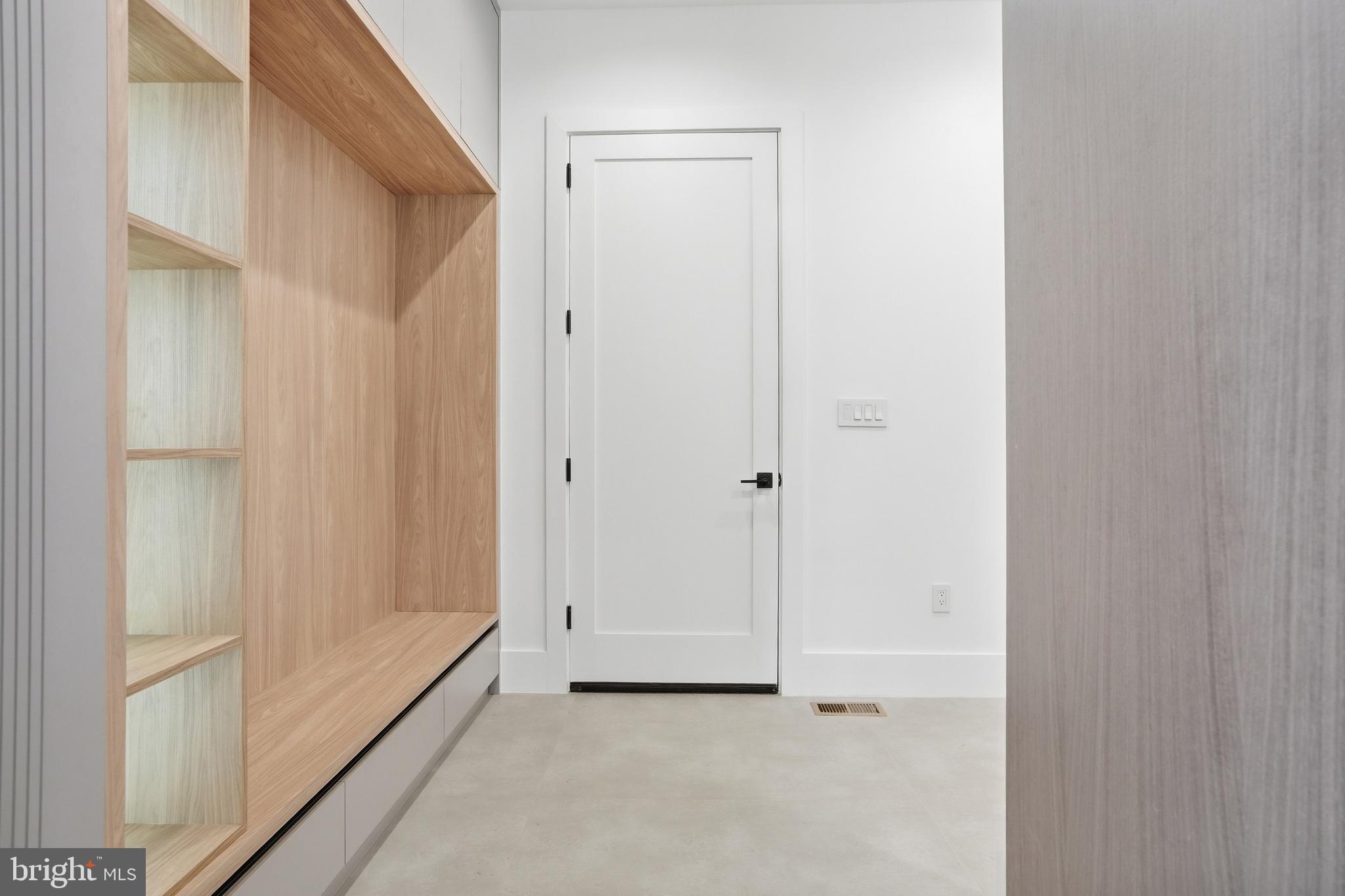PIMMIT HILLS - Residential
