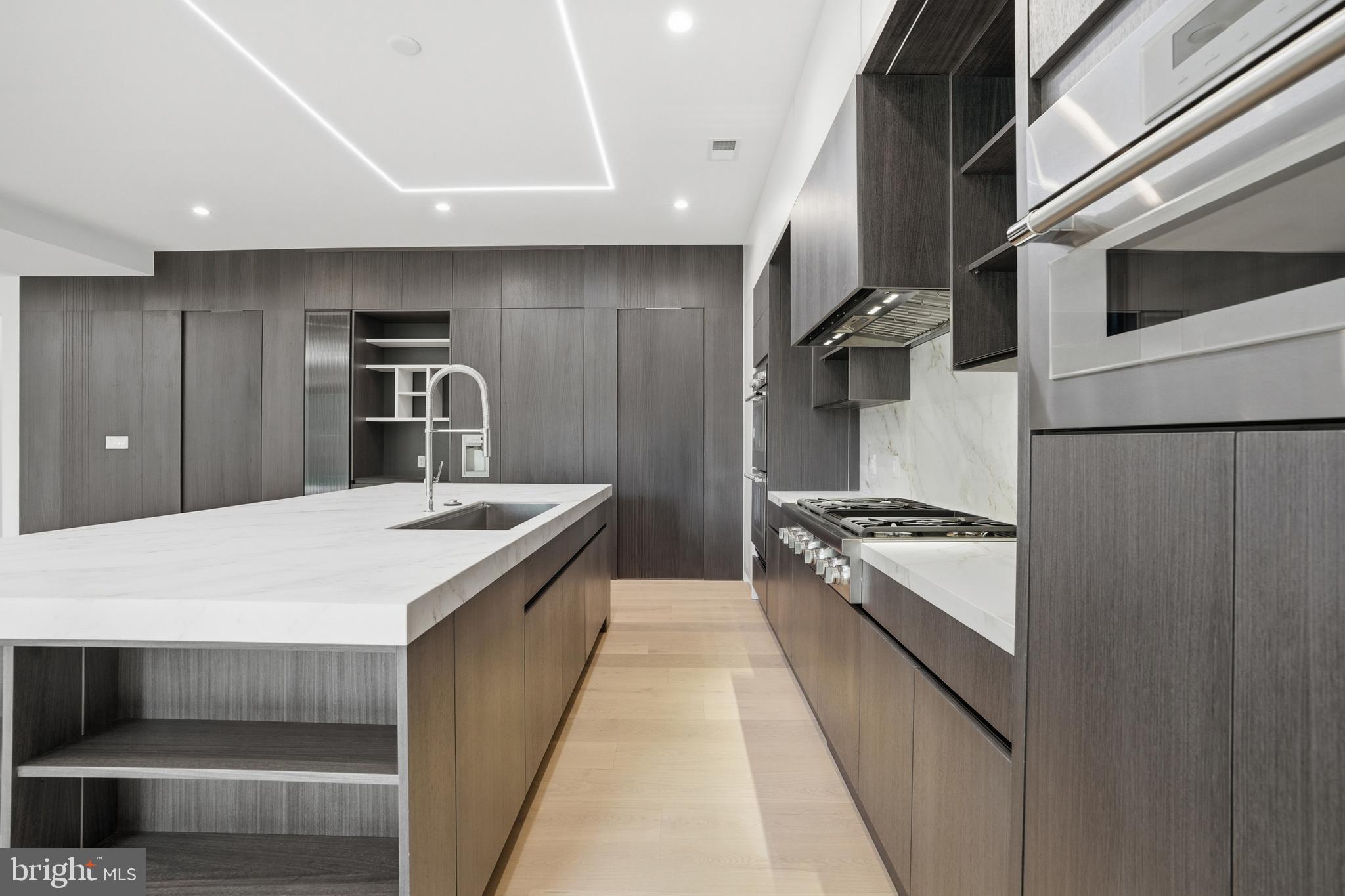 PIMMIT HILLS - Residential
