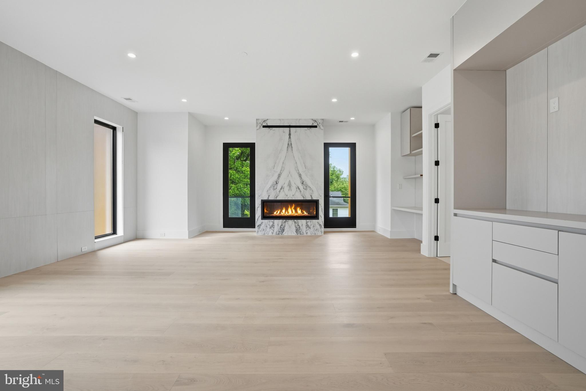 PIMMIT HILLS - Residential