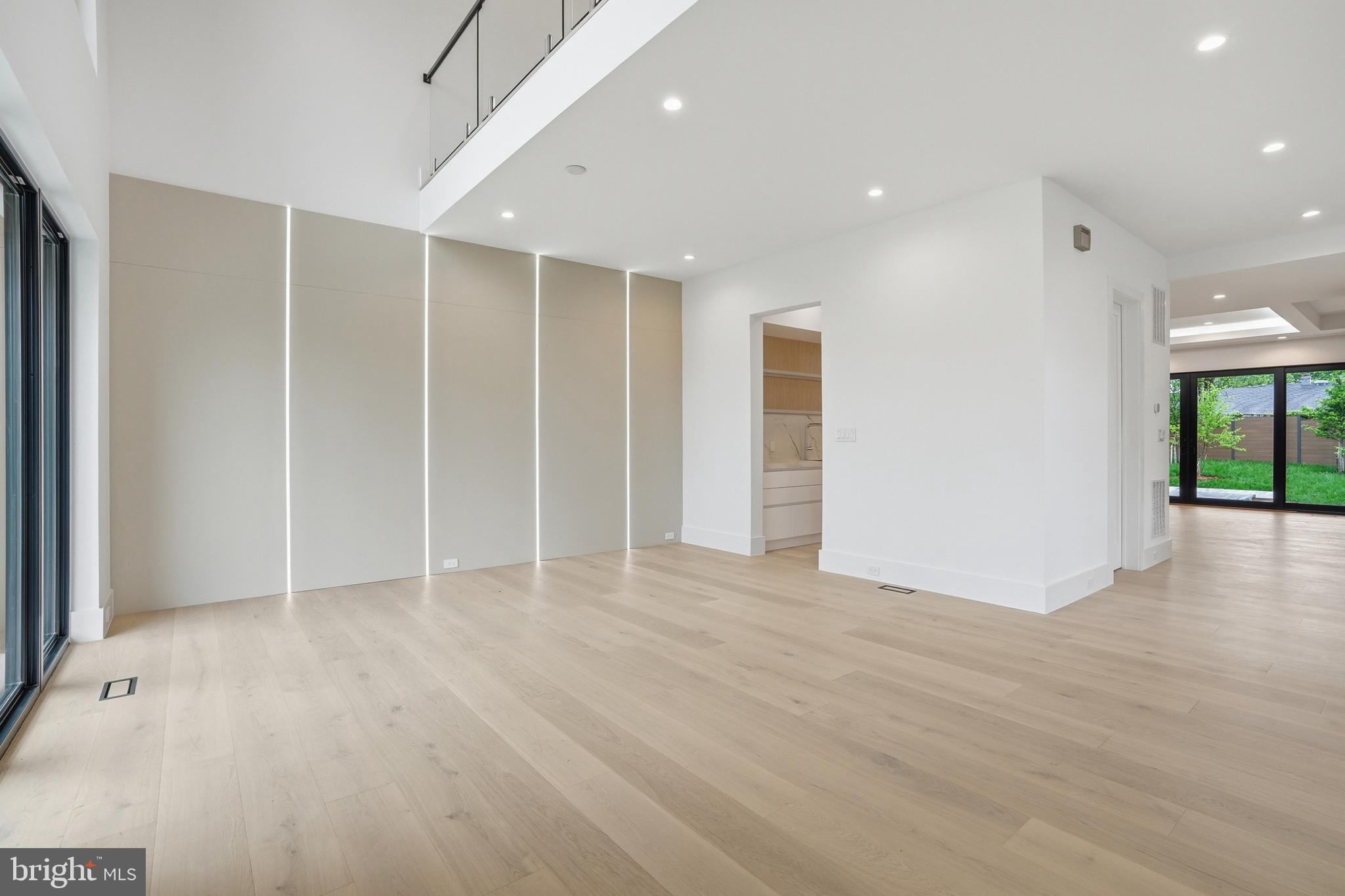 PIMMIT HILLS - Residential