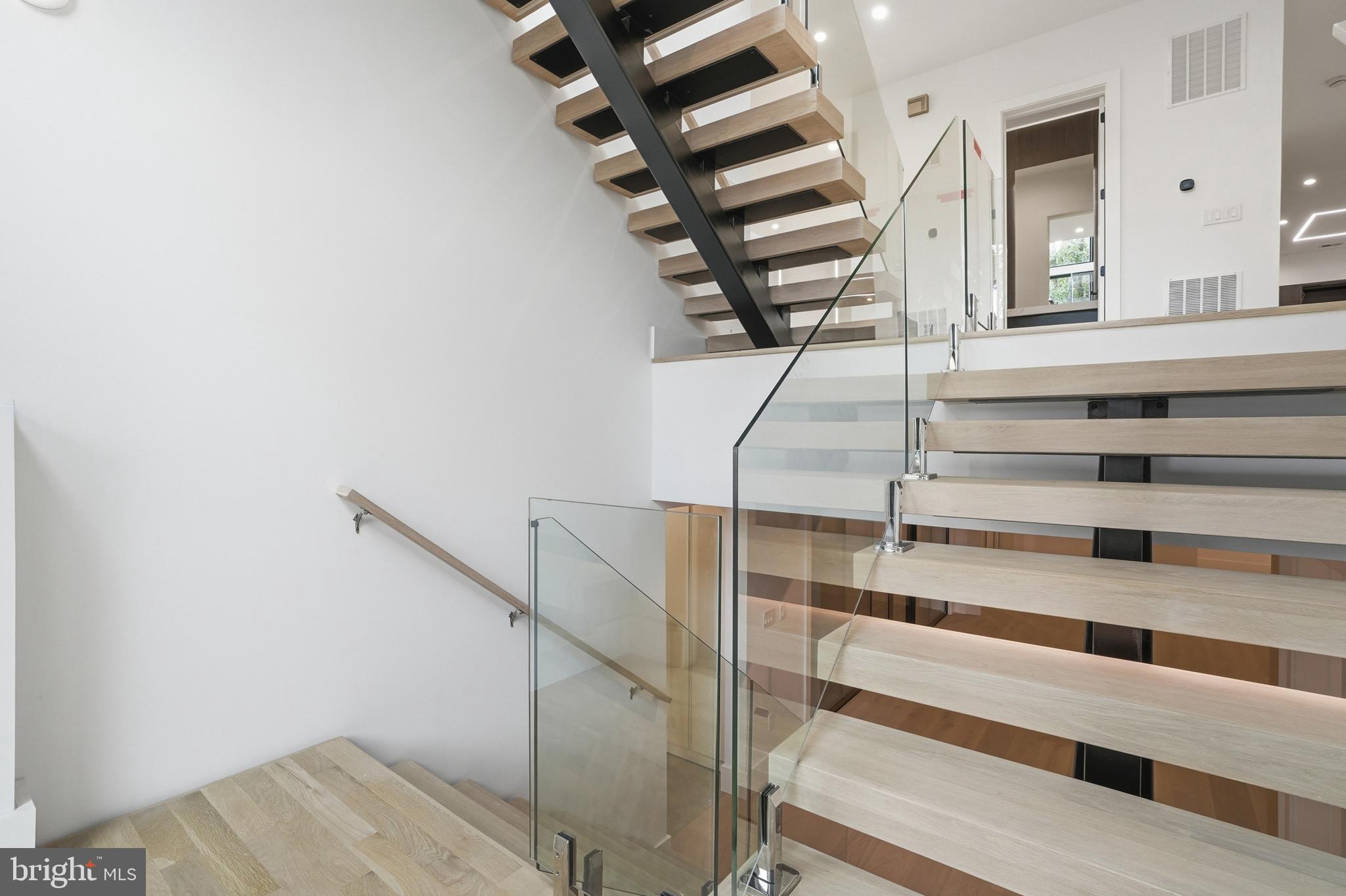 PIMMIT HILLS - Residential