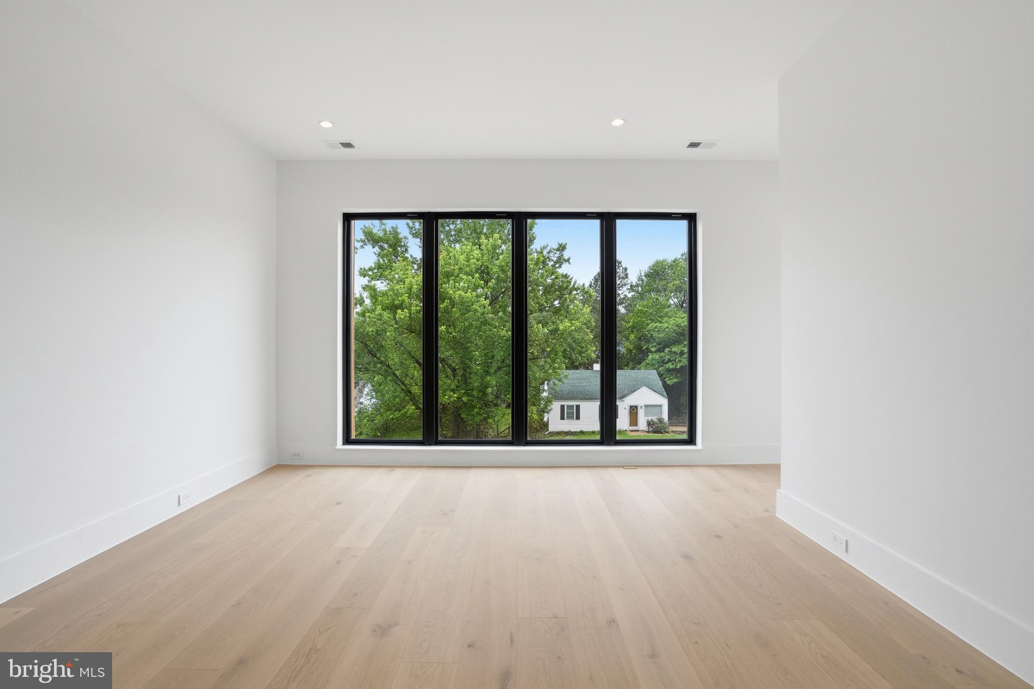 PIMMIT HILLS - Residential