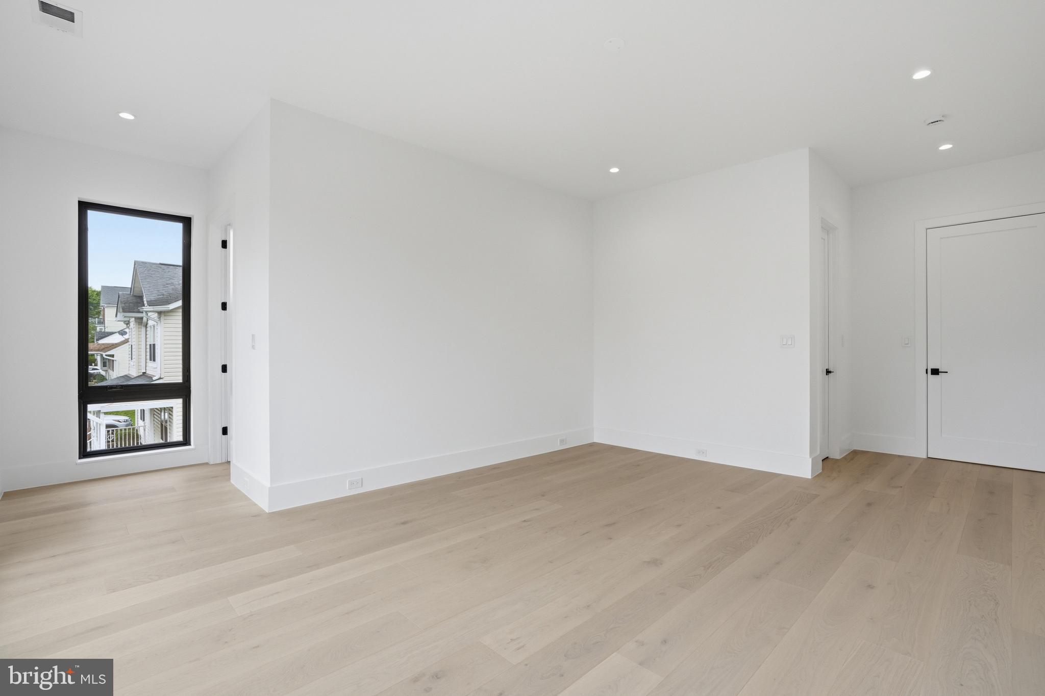 PIMMIT HILLS - Residential