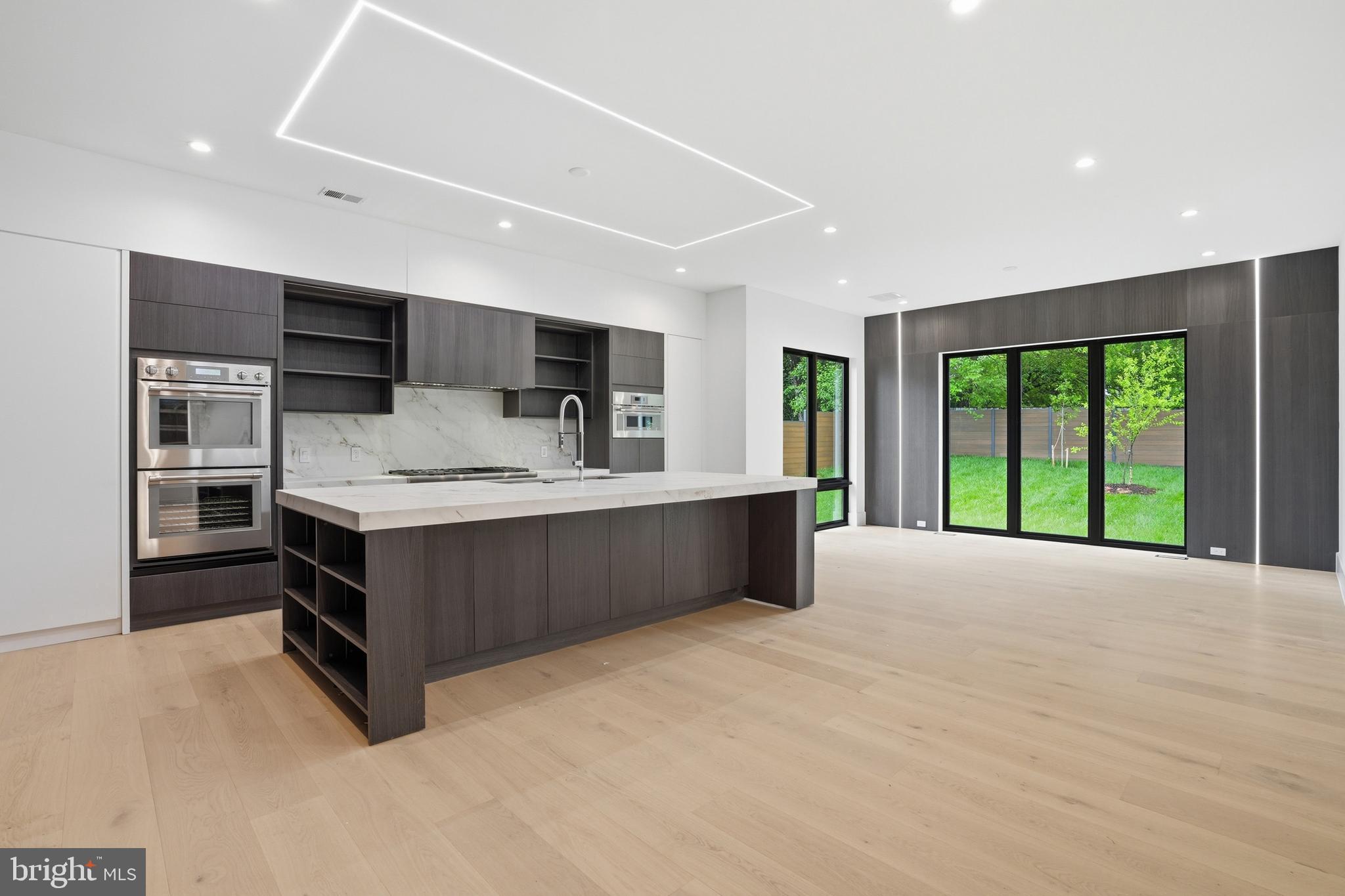 PIMMIT HILLS - Residential