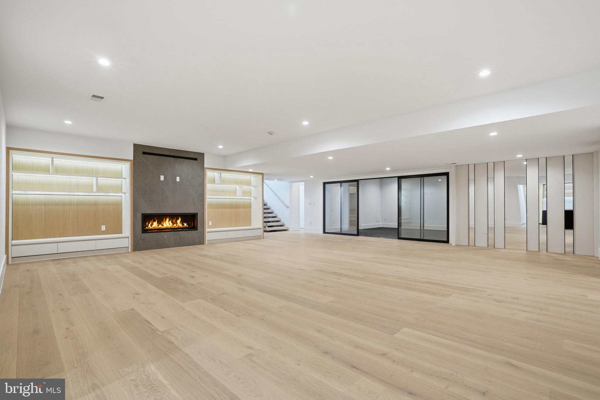 PIMMIT HILLS - Residential