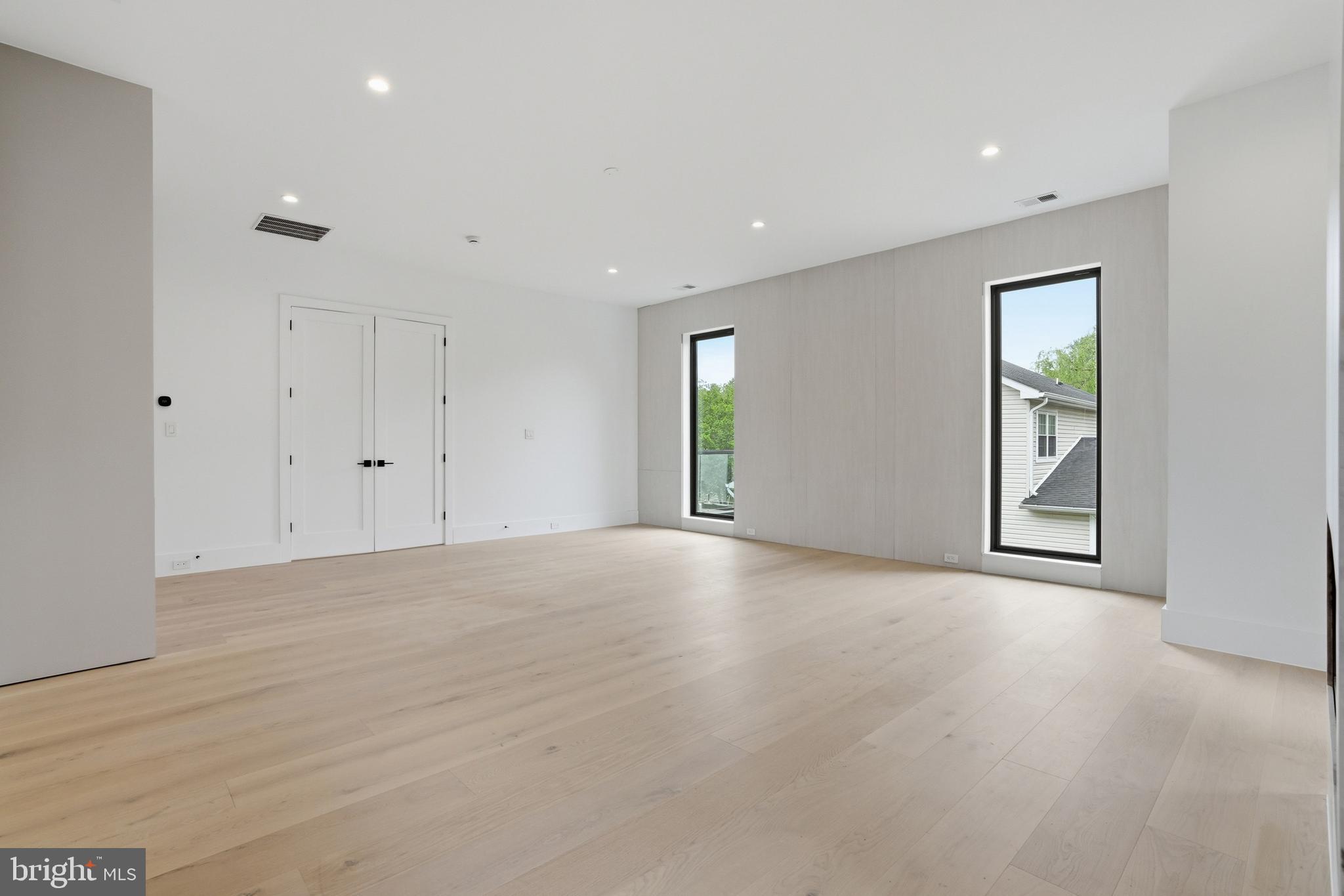 PIMMIT HILLS - Residential