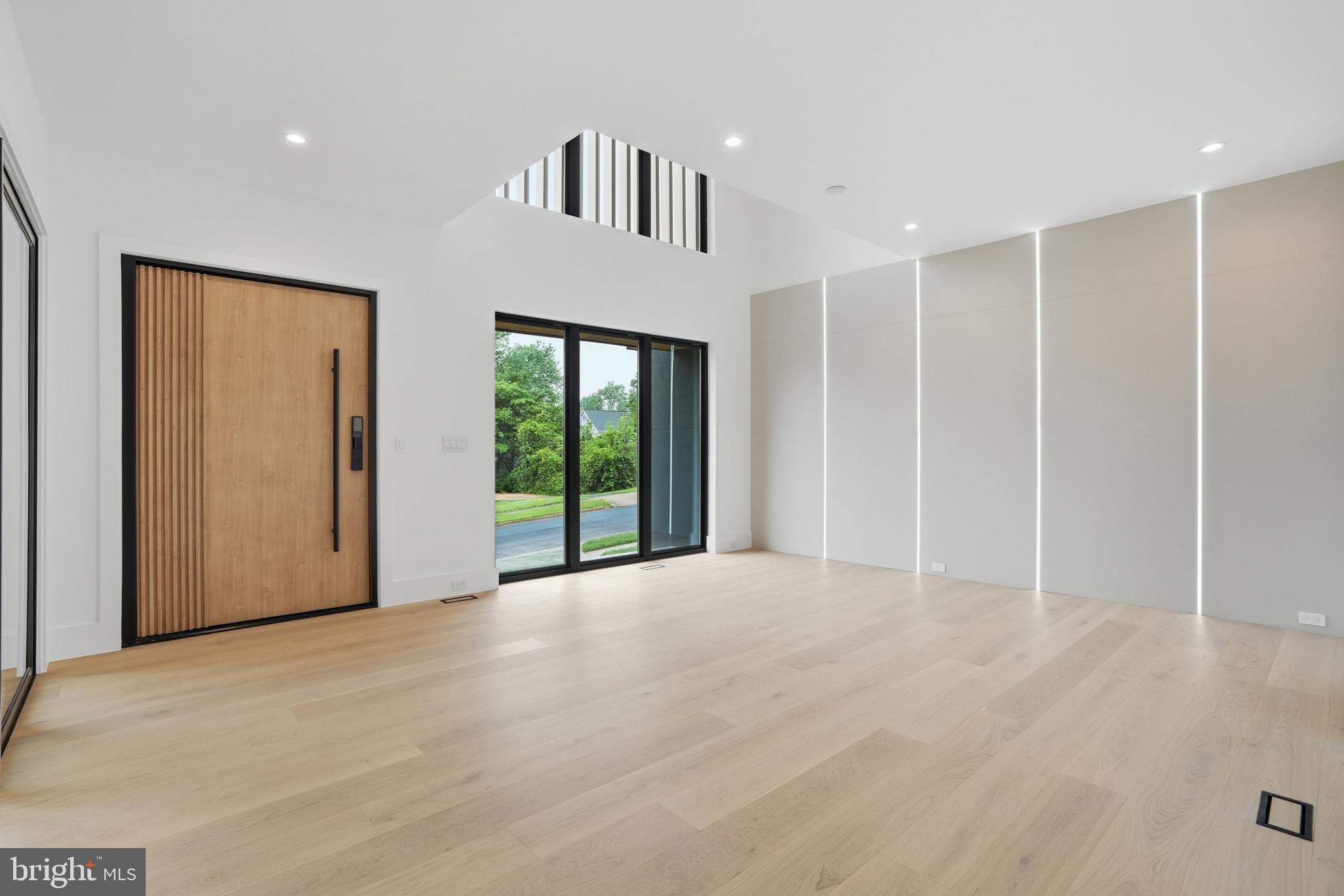 PIMMIT HILLS - Residential