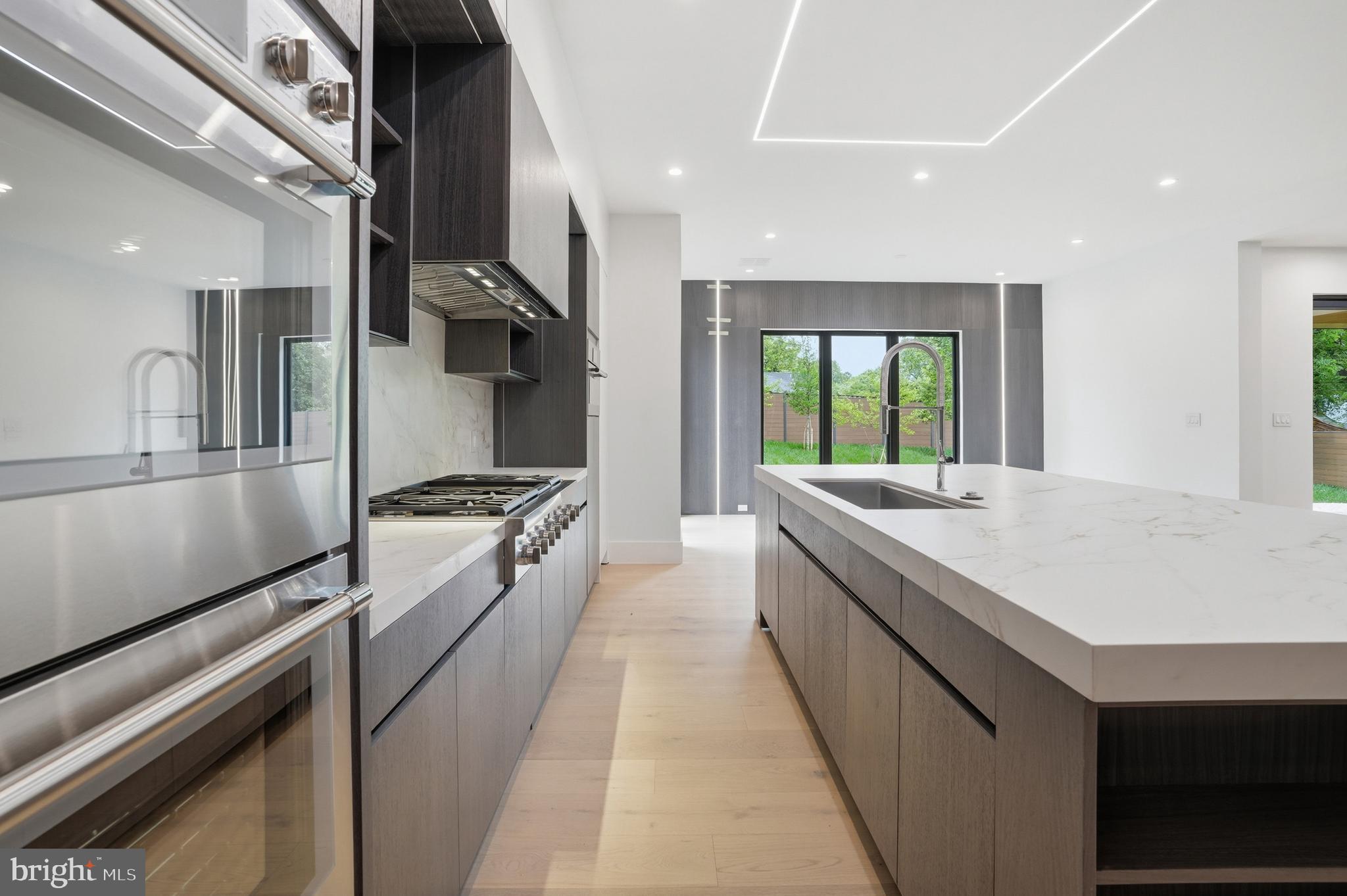 PIMMIT HILLS - Residential
