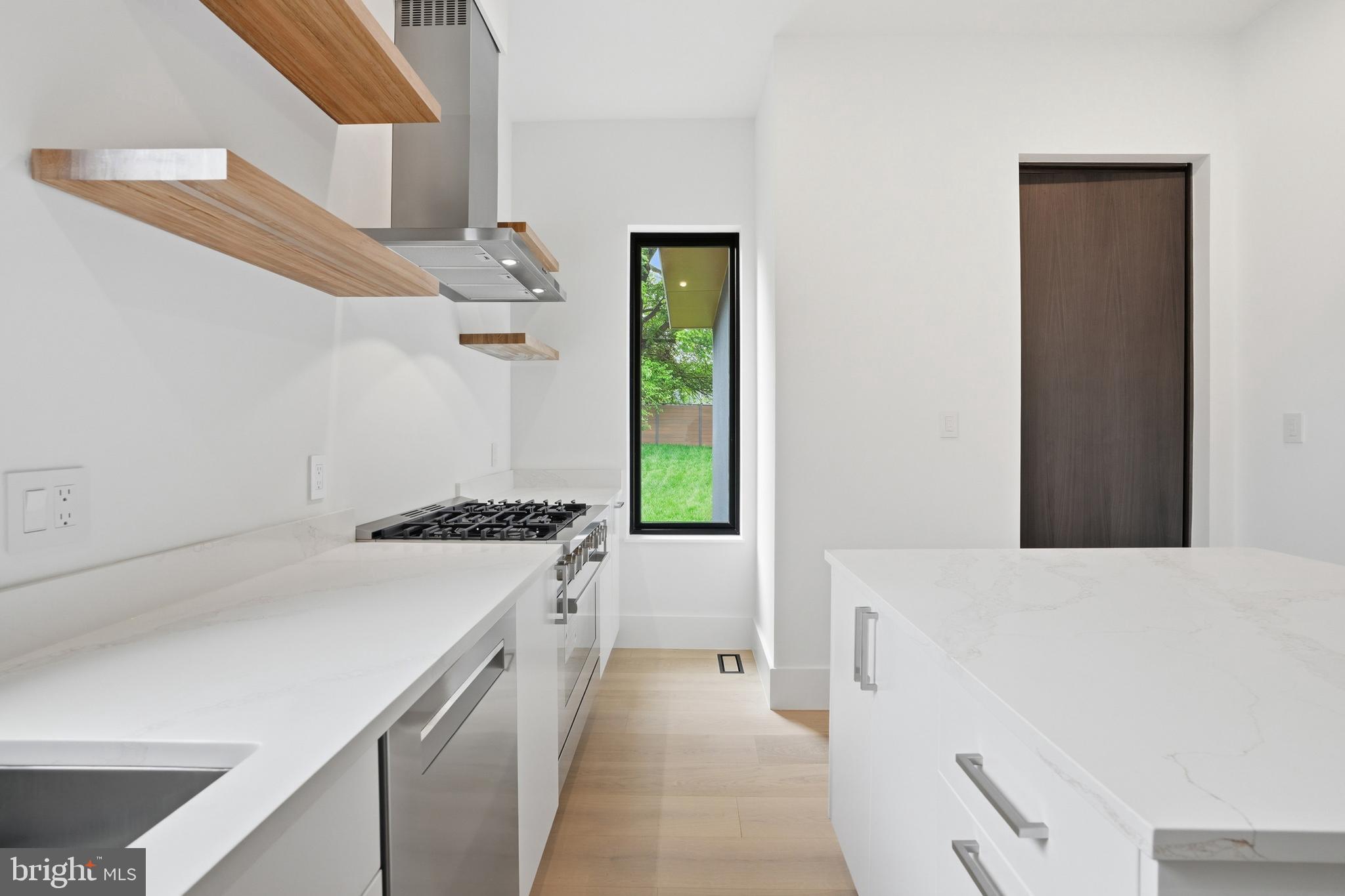 PIMMIT HILLS - Residential