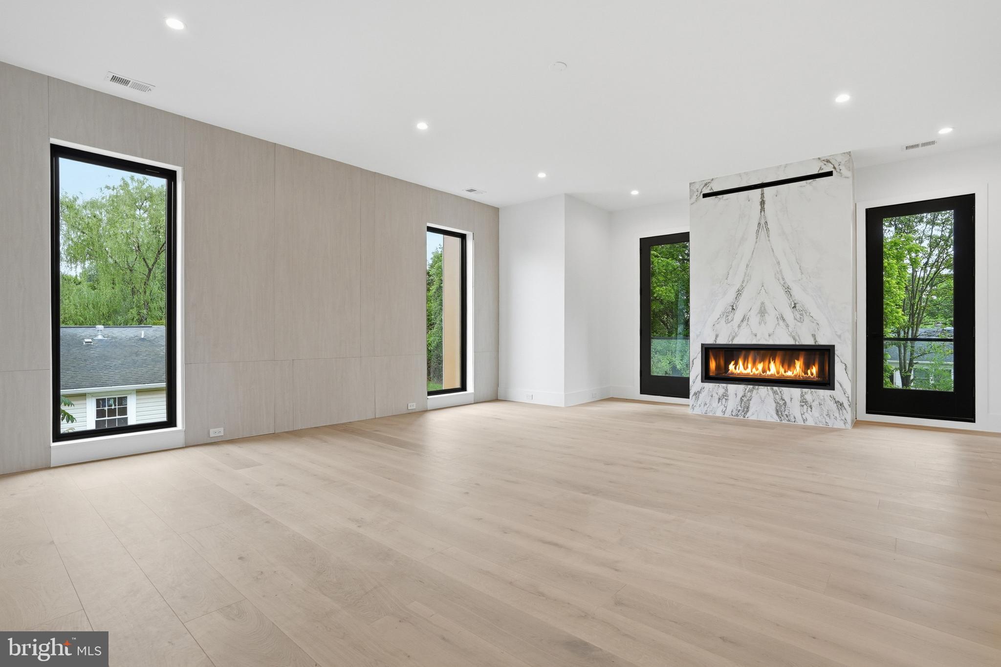 PIMMIT HILLS - Residential