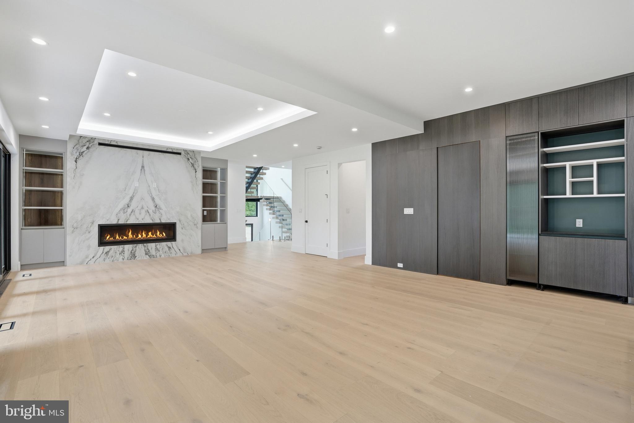 PIMMIT HILLS - Residential
