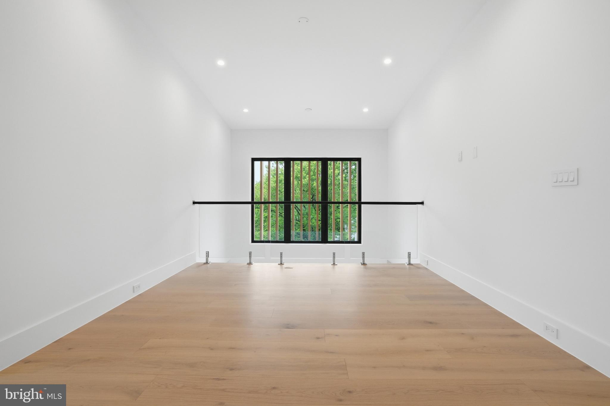 PIMMIT HILLS - Residential