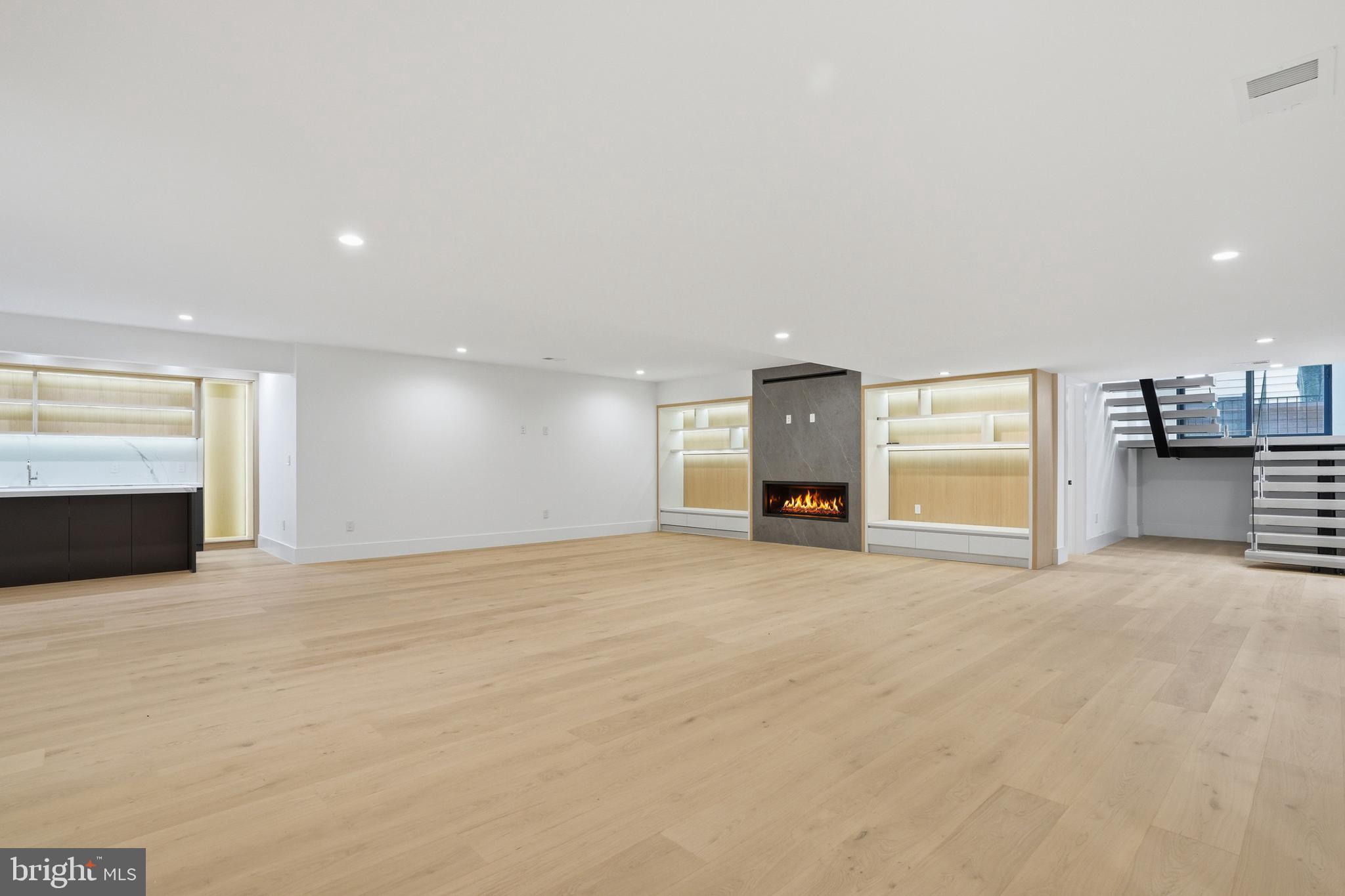 PIMMIT HILLS - Residential
