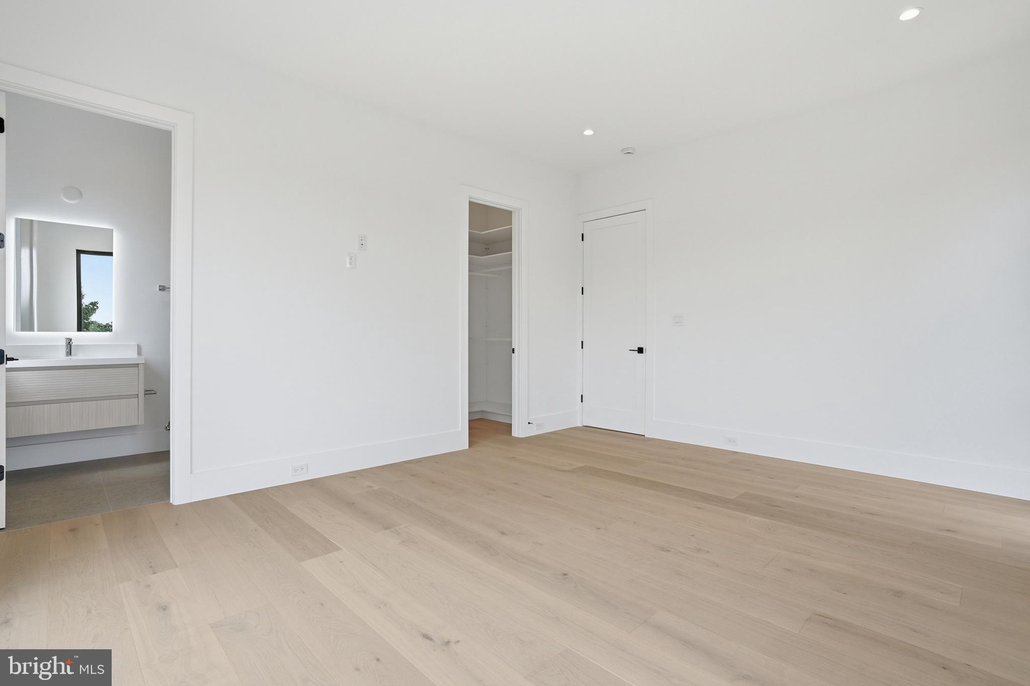 PIMMIT HILLS - Residential
