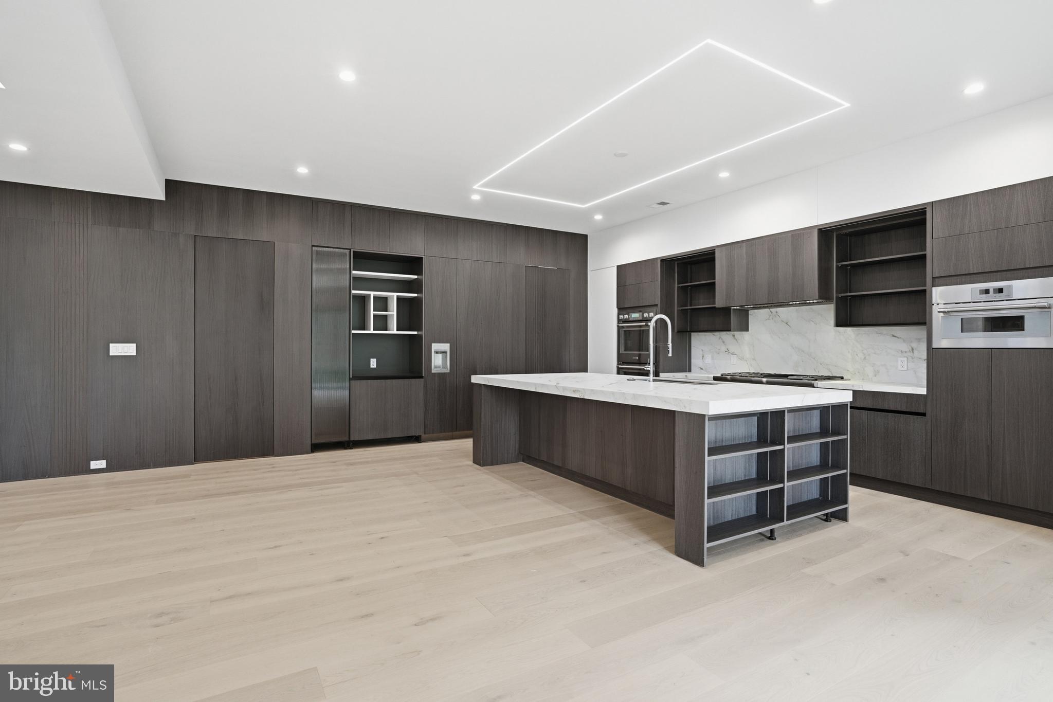 PIMMIT HILLS - Residential