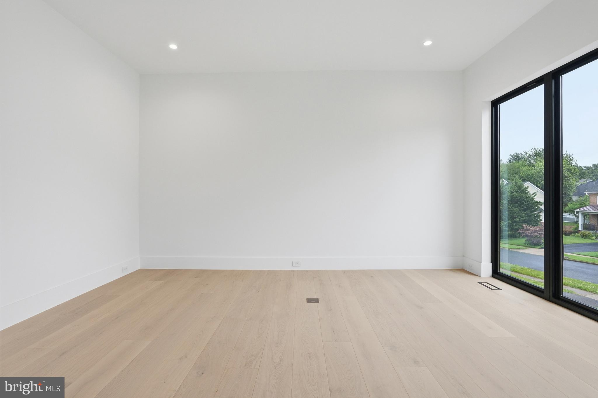 PIMMIT HILLS - Residential