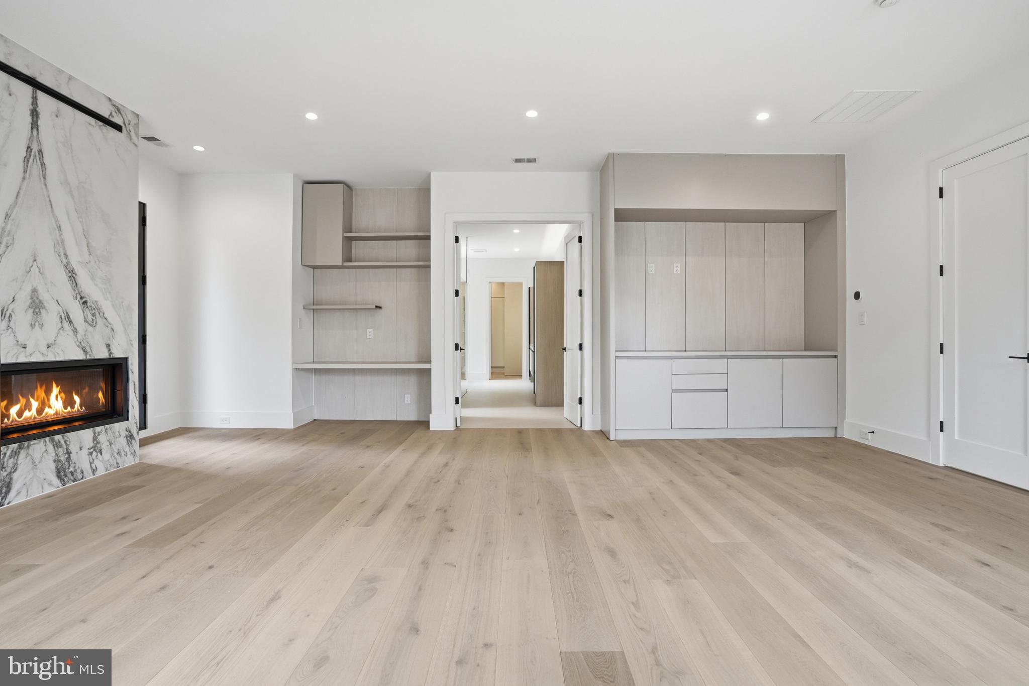 PIMMIT HILLS - Residential