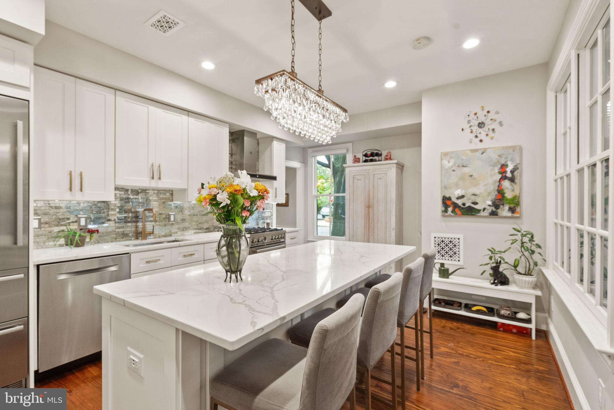OLD TOWN ALEXANDRIA - Residential