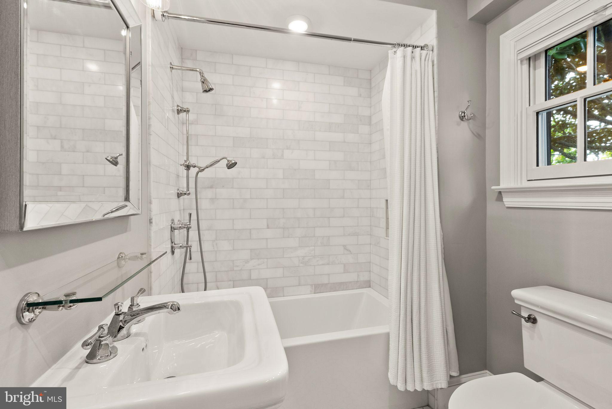 OLD TOWN ALEXANDRIA - Residential