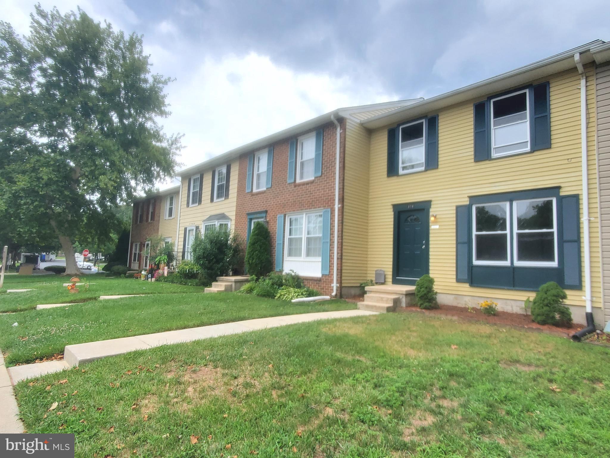 OLDE MILL CONDOMINIUM III - Residential