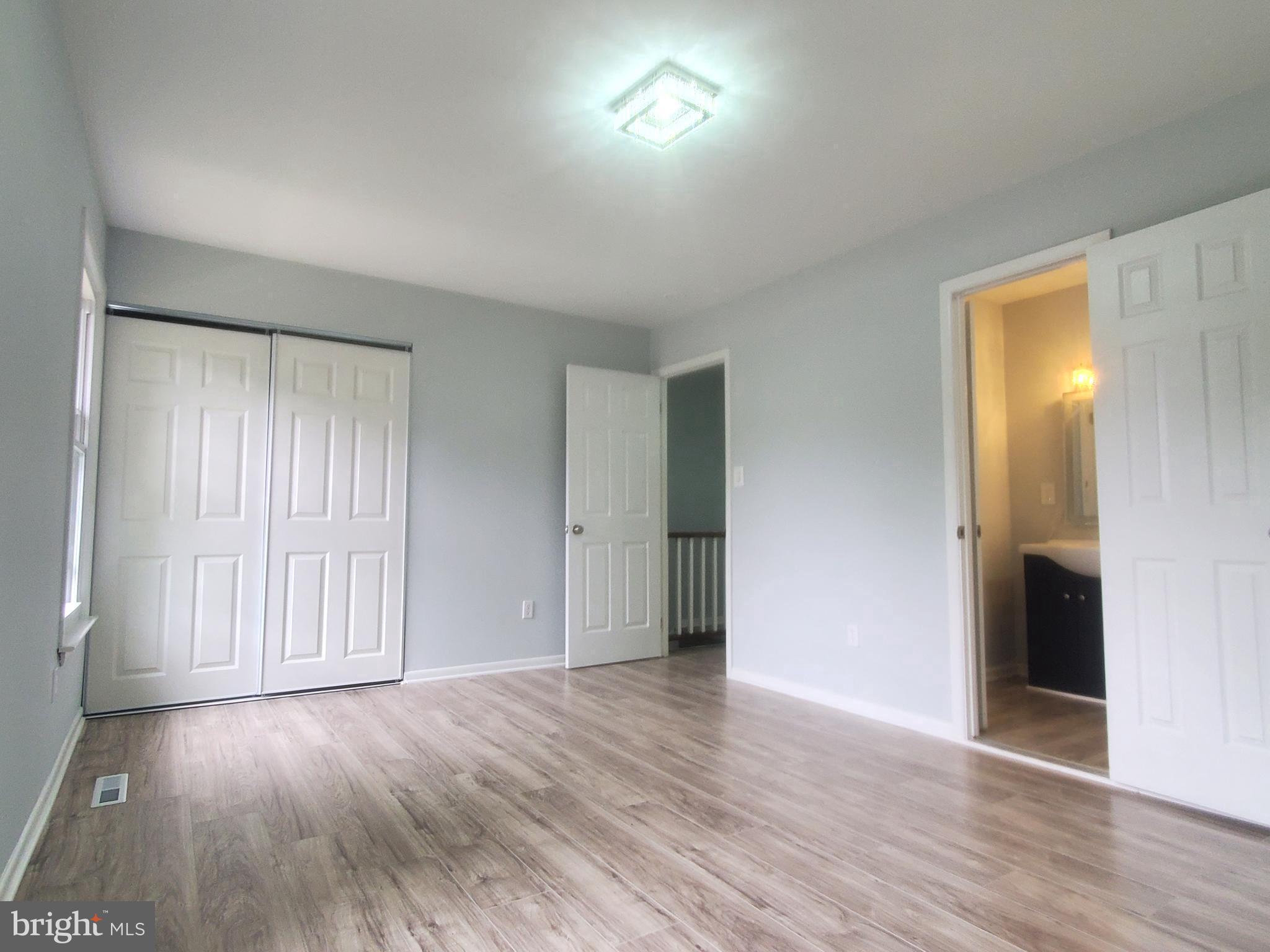OLDE MILL CONDOMINIUM III - Residential
