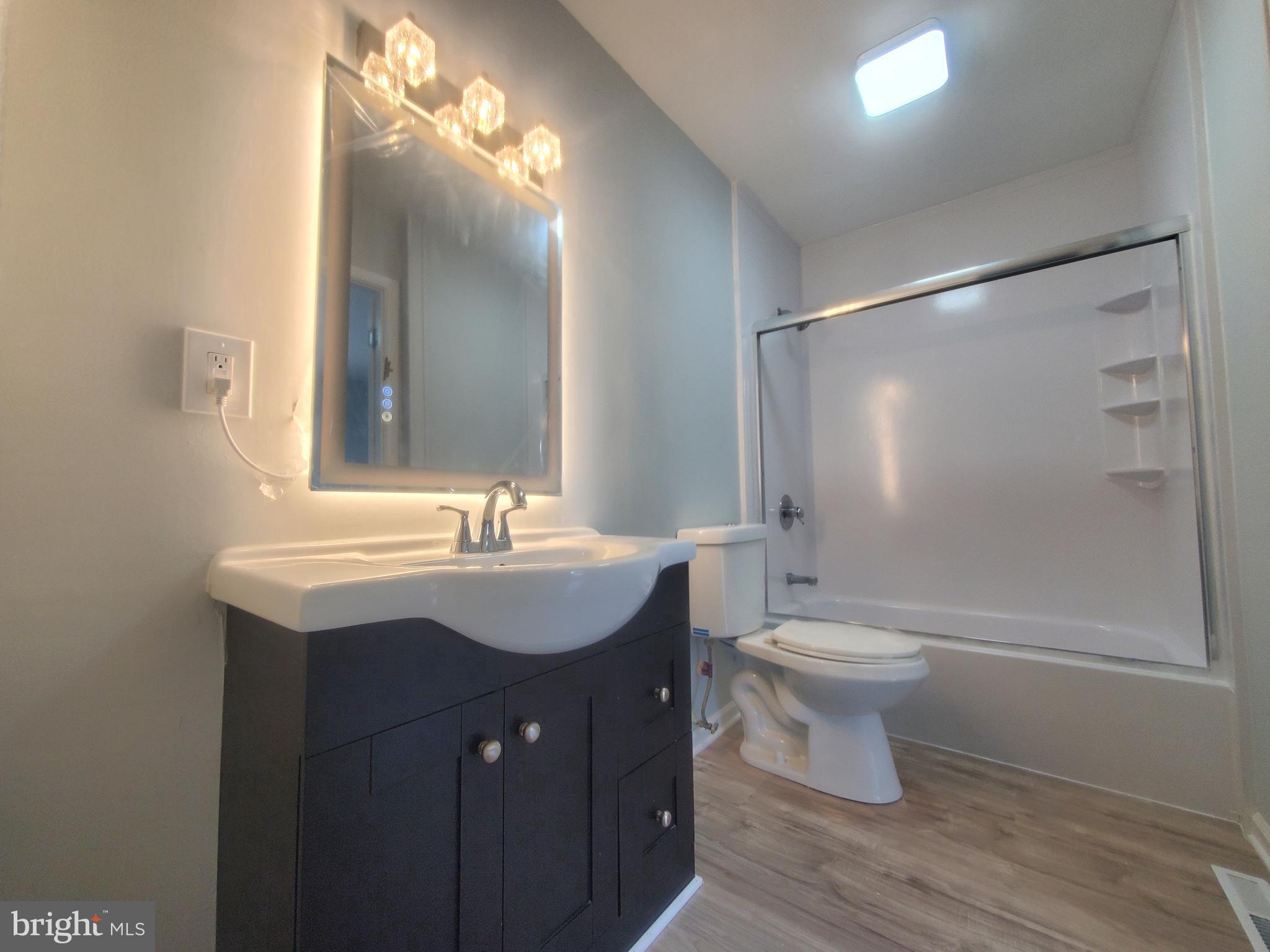 OLDE MILL CONDOMINIUM III - Residential