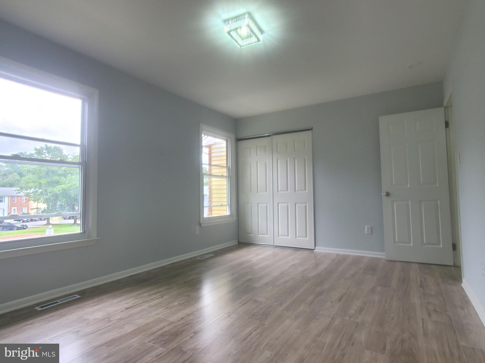 OLDE MILL CONDOMINIUM III - Residential