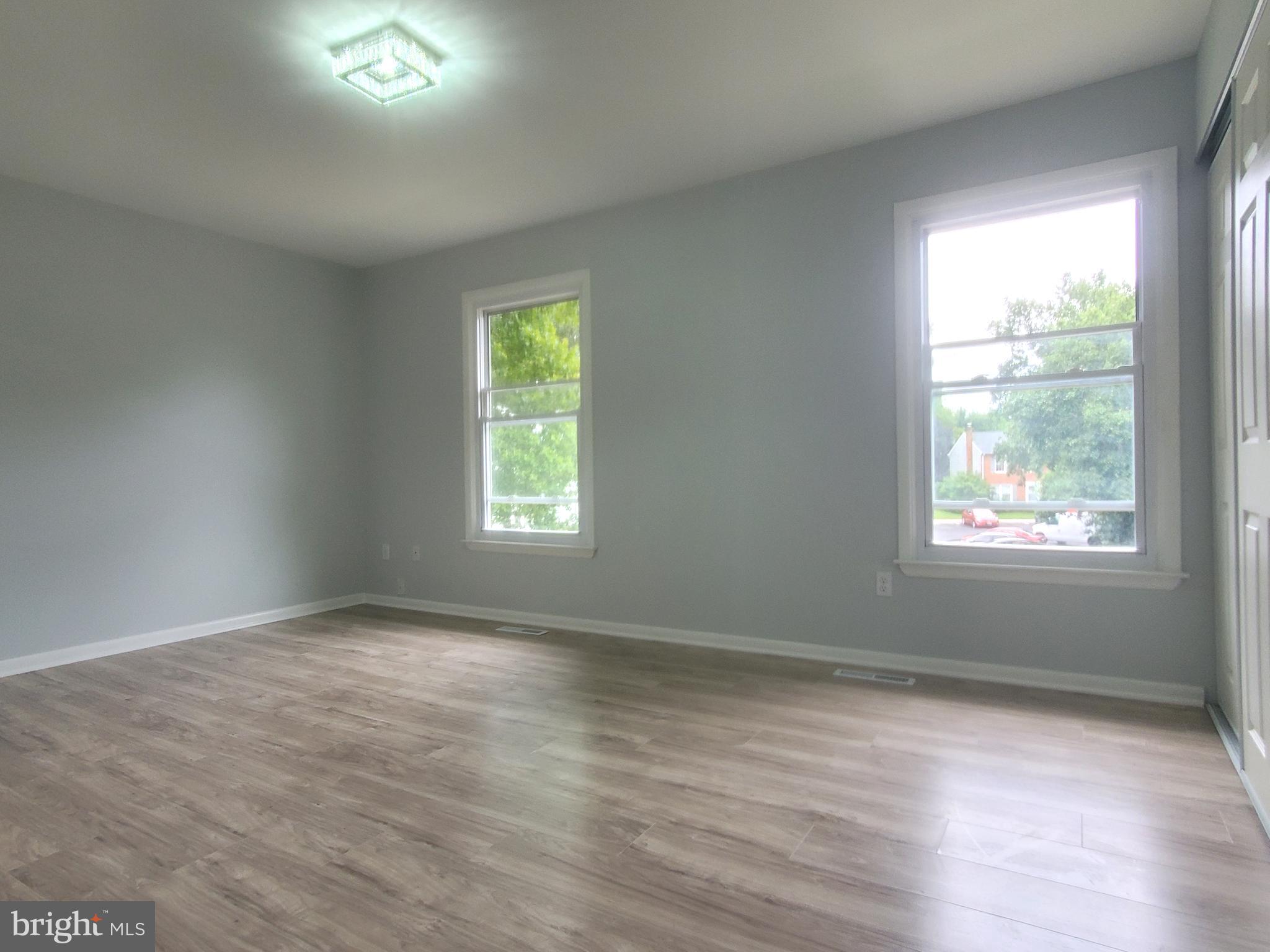 OLDE MILL CONDOMINIUM III - Residential