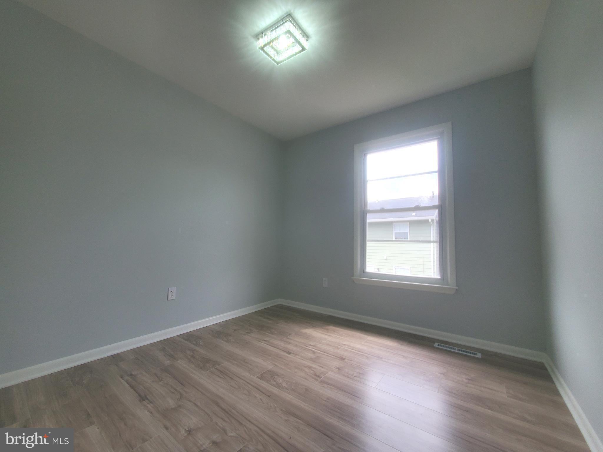 OLDE MILL CONDOMINIUM III - Residential