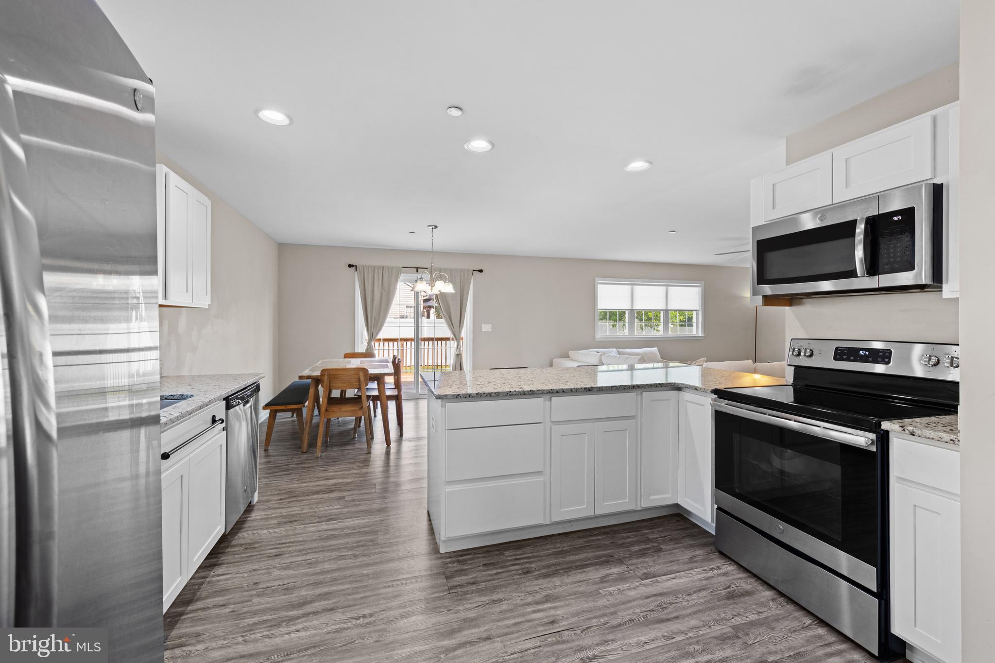 CEDAR COMMONS - Residential