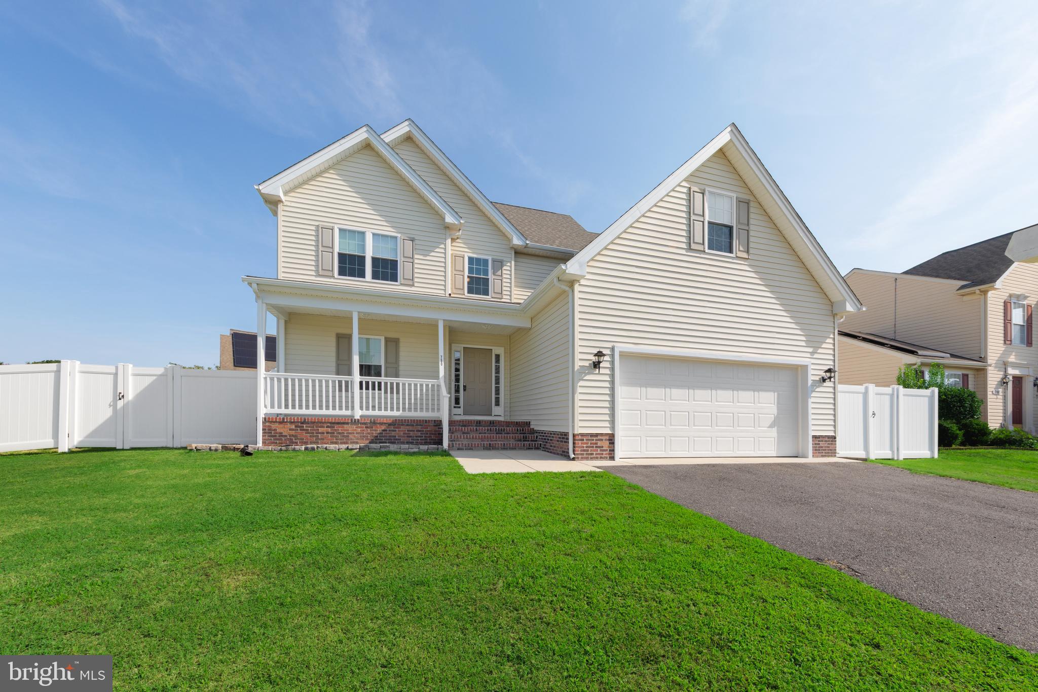 CEDAR COMMONS - Residential