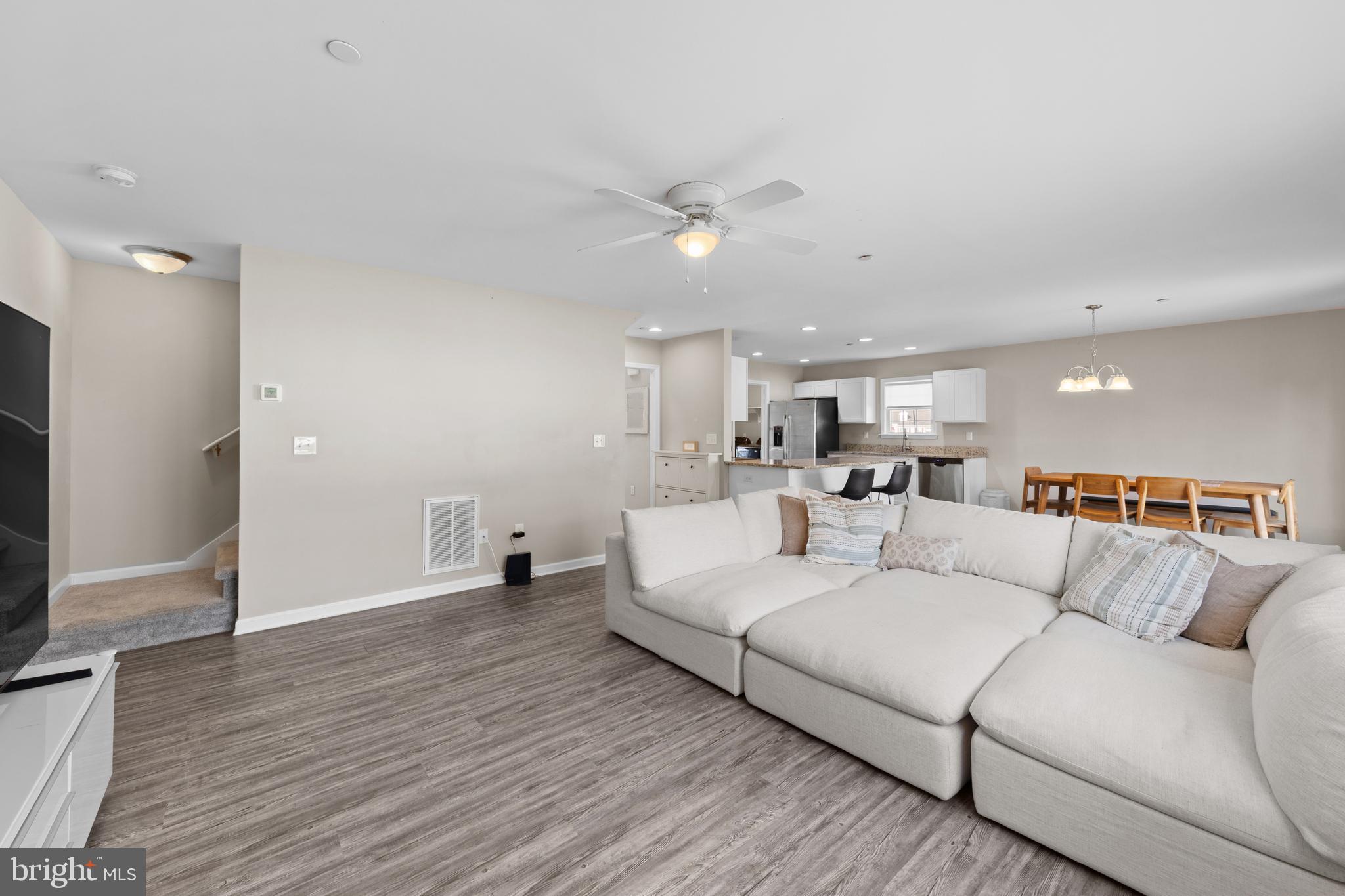 CEDAR COMMONS - Residential
