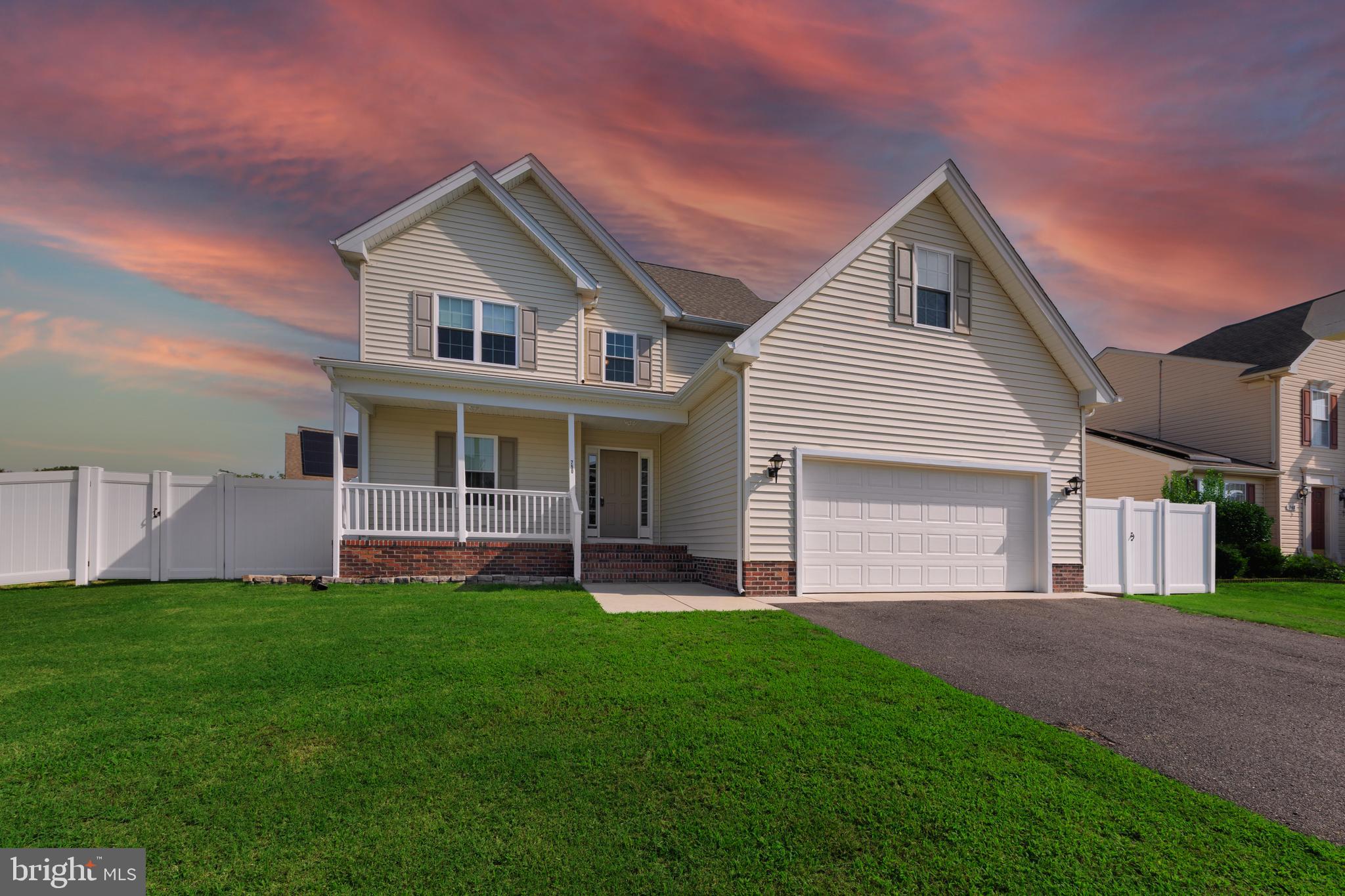 CEDAR COMMONS - Residential