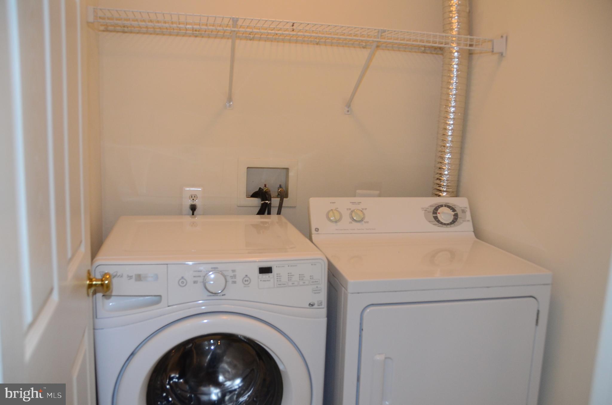 LOUDOUN PARKWAY CENTER - Residential Lease