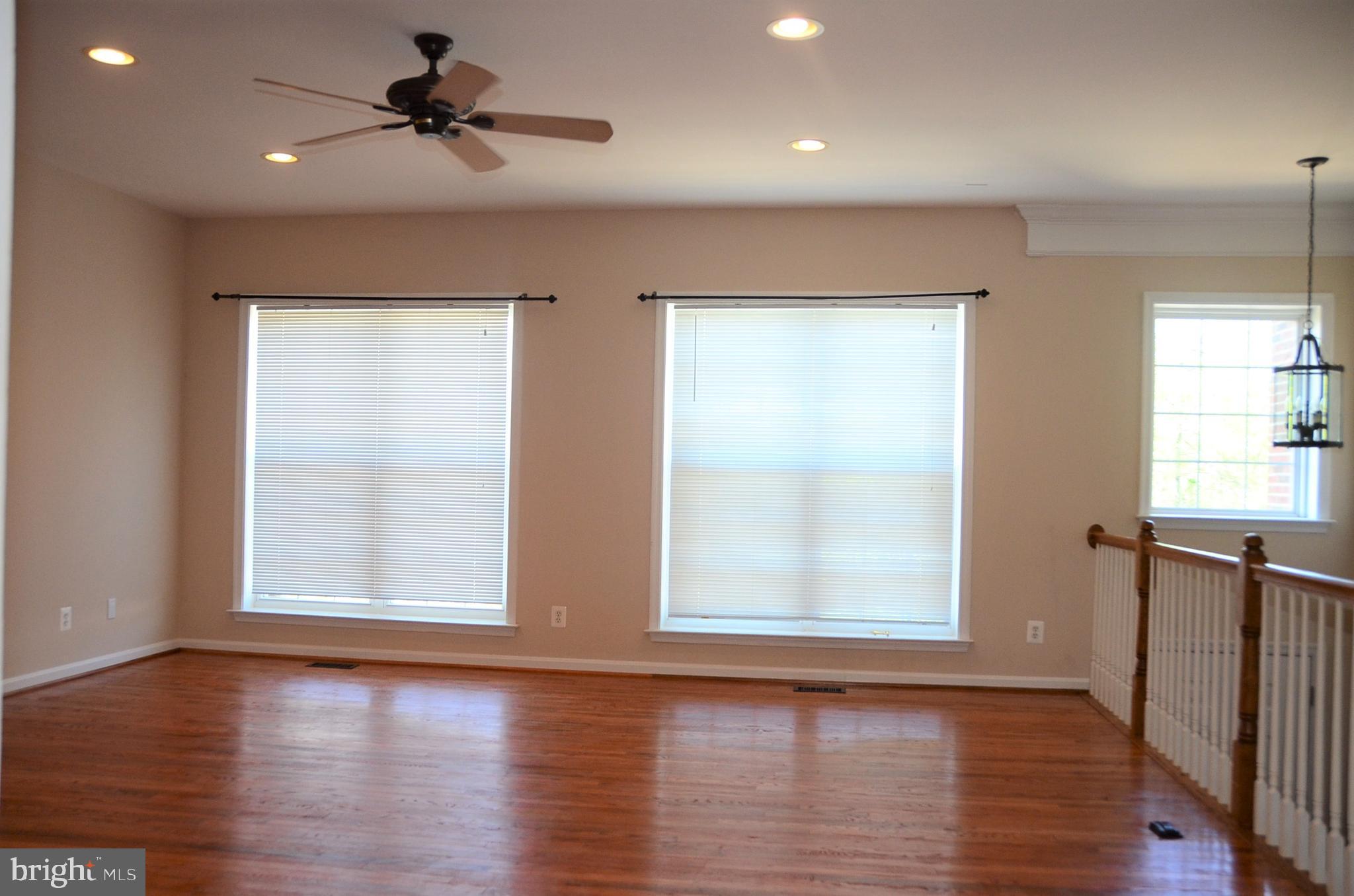 LOUDOUN PARKWAY CENTER - Residential Lease