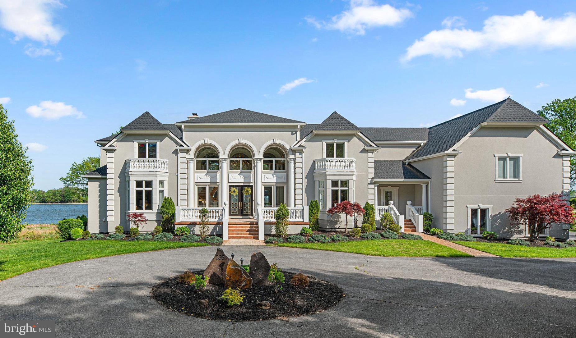 EAGLE HILL - Residential