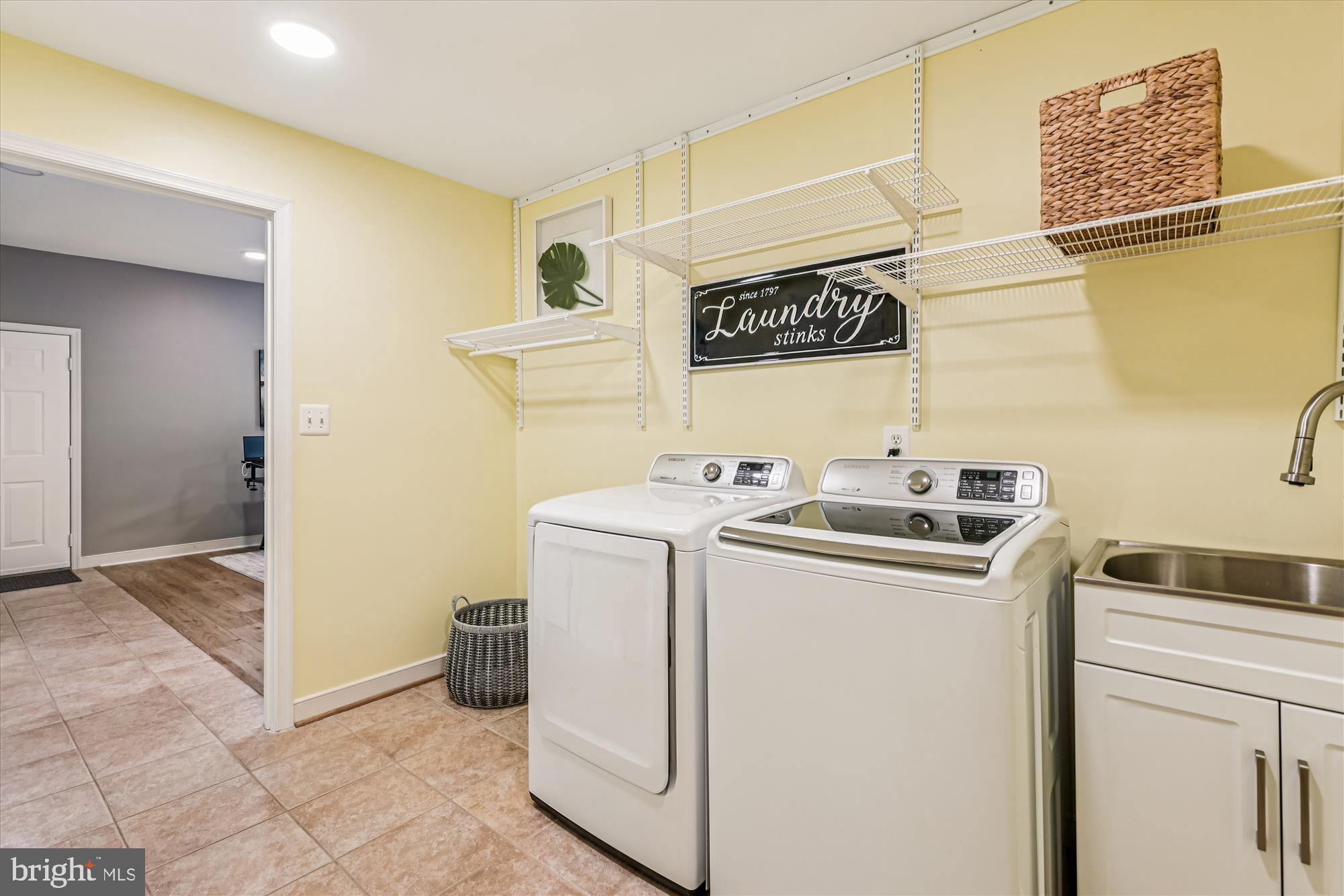 MOIDONE ACRES - Residential