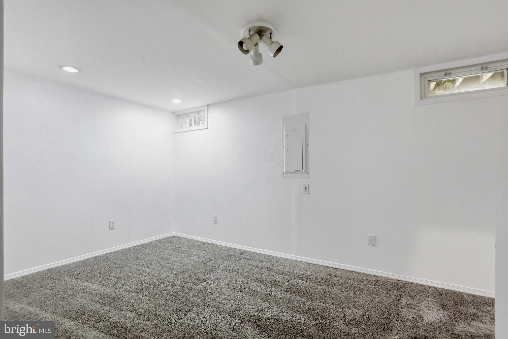 EXETER - Residential Lease