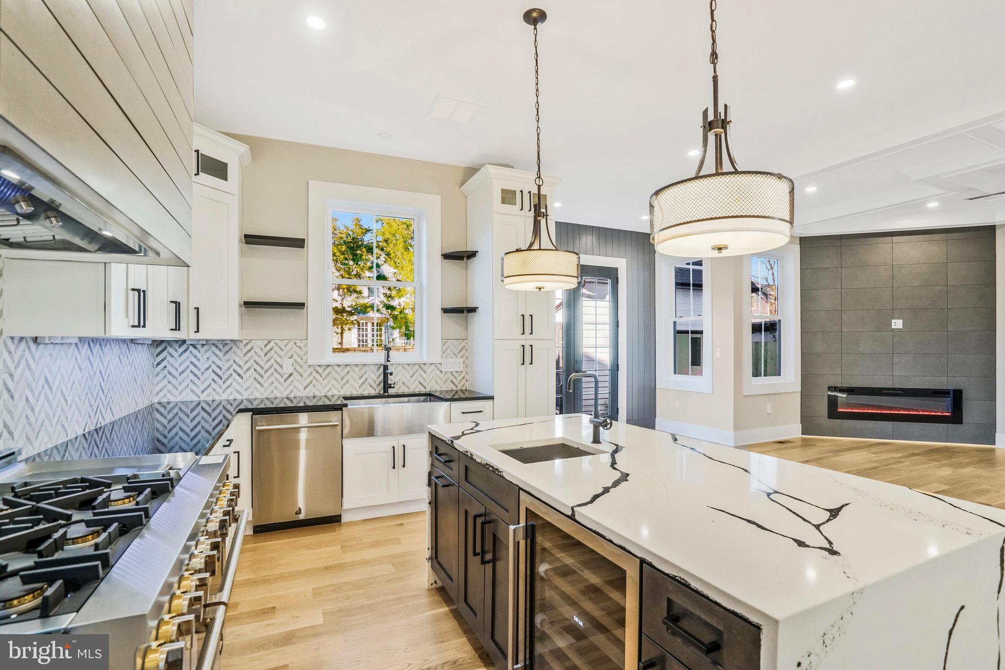 ARLINGTON FOREST - Residential