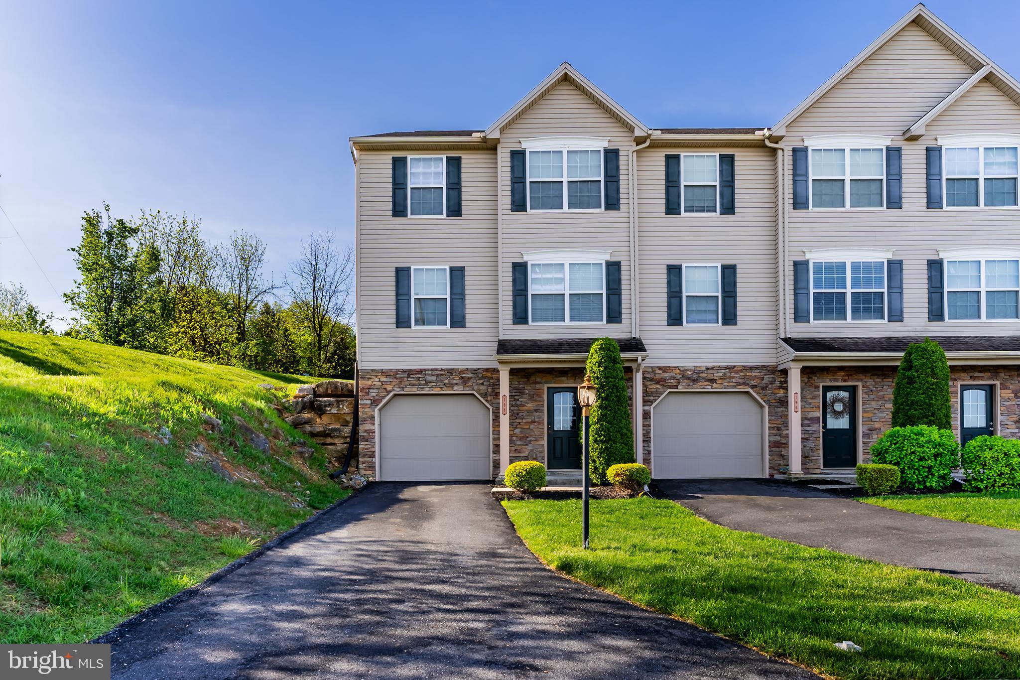 SCHOOLHOUSE CROSSING - Residential Lease