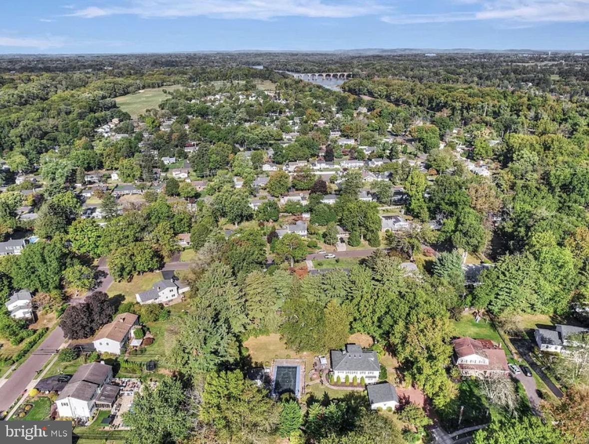 RIVER GLEN - Residential