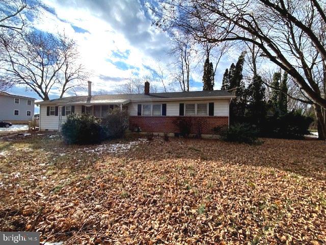 Are you fed up with paying your landlord's mortgage?  
Here is your opportunity to create generational wealth by owning your own home in Mechanicsburg school district.
Four bedrooms on the first floor and a full lower level, plus a detached two-car garage and corner lot, provide needed space indoors and outdoors. A large family room added in 1986 includes a wood-burning stove. A new gas HVAC was installed in 2022, and a hot water heater is also fired by natural gas to provide utility savings. The entire roof was replaced in 2024.  See it today to make it your own.