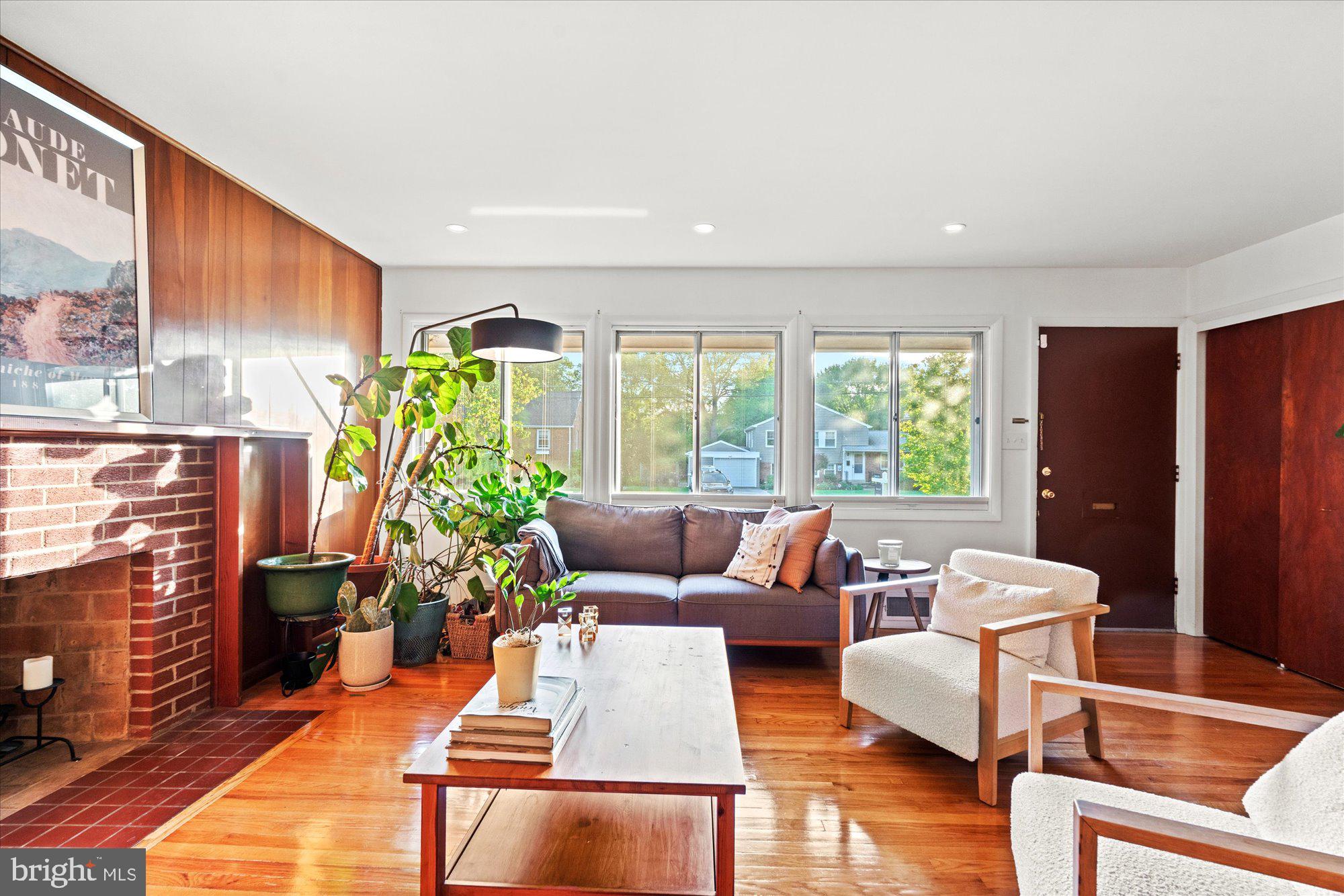 WAYNEWOOD - Residential