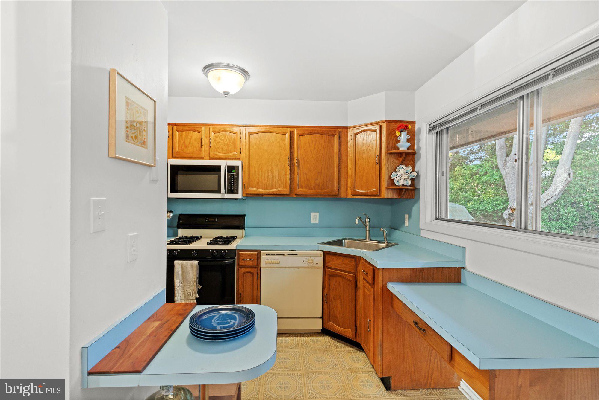 WAYNEWOOD - Residential