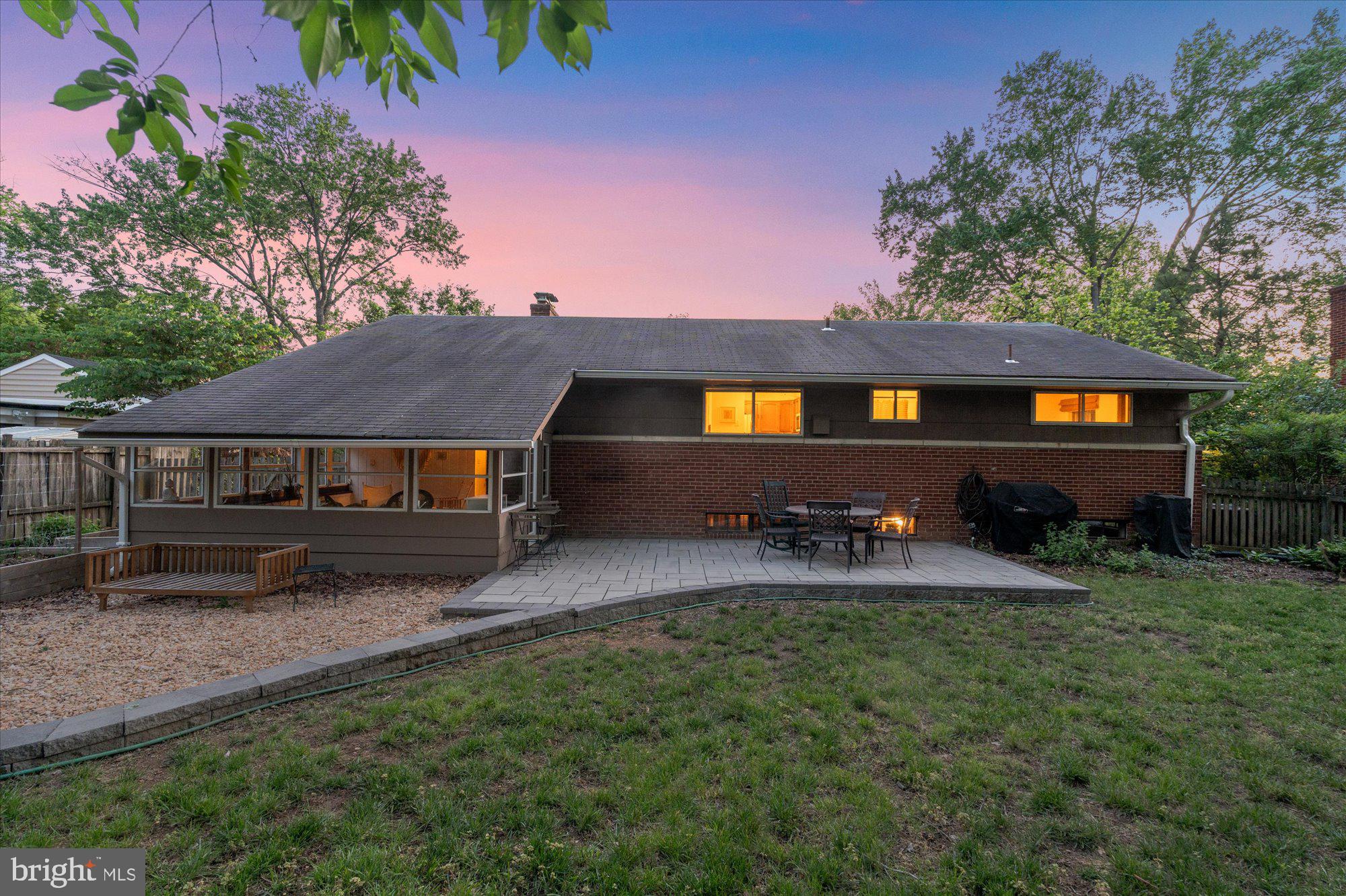 WAYNEWOOD - Residential