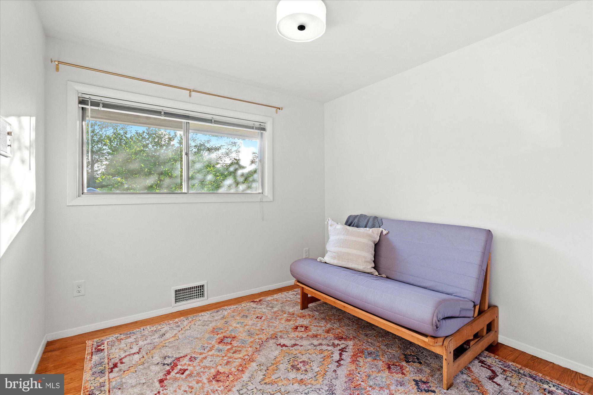 WAYNEWOOD - Residential